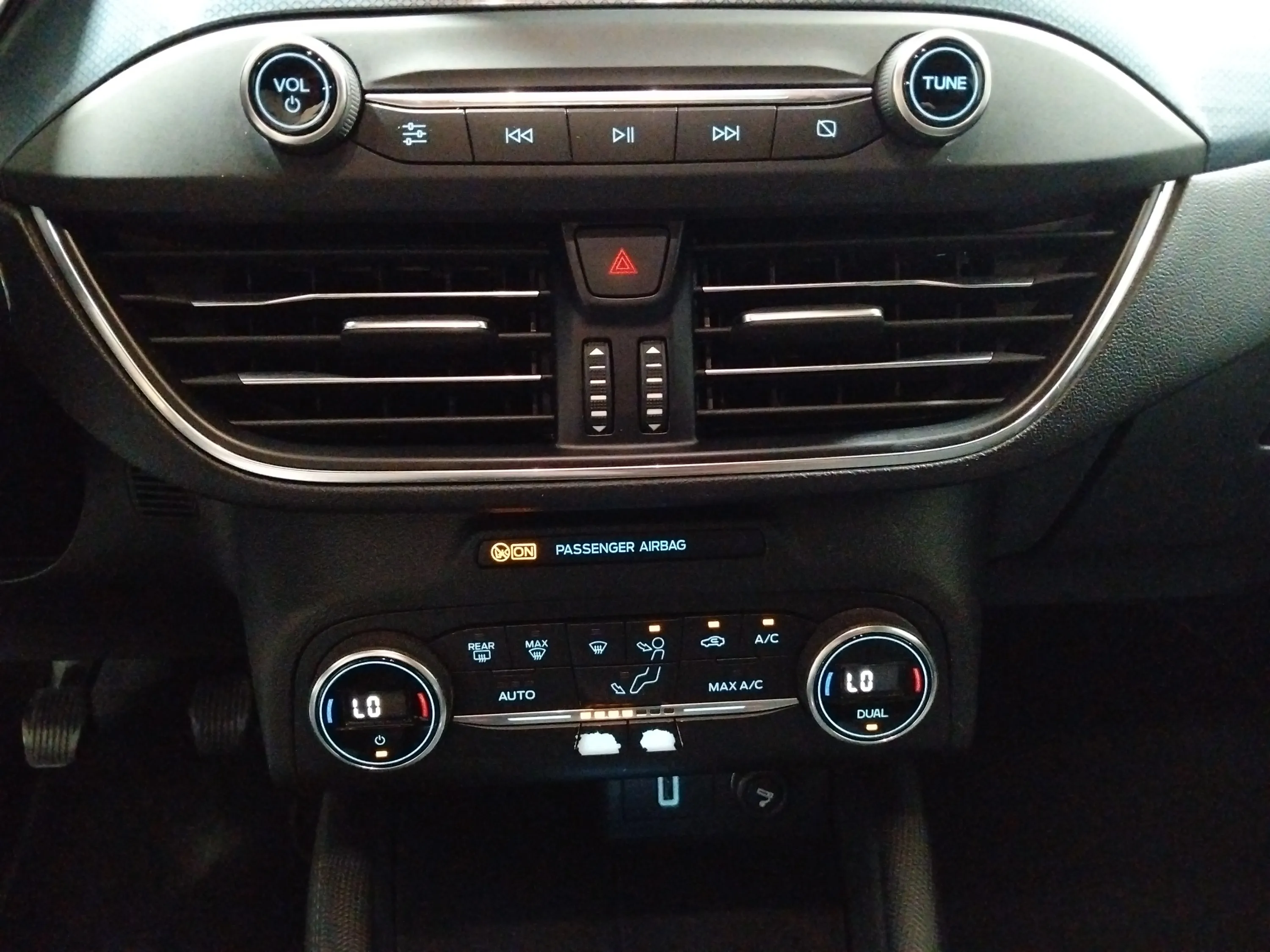 Ford Focus 1.5 EcoBoost Active - foto 20