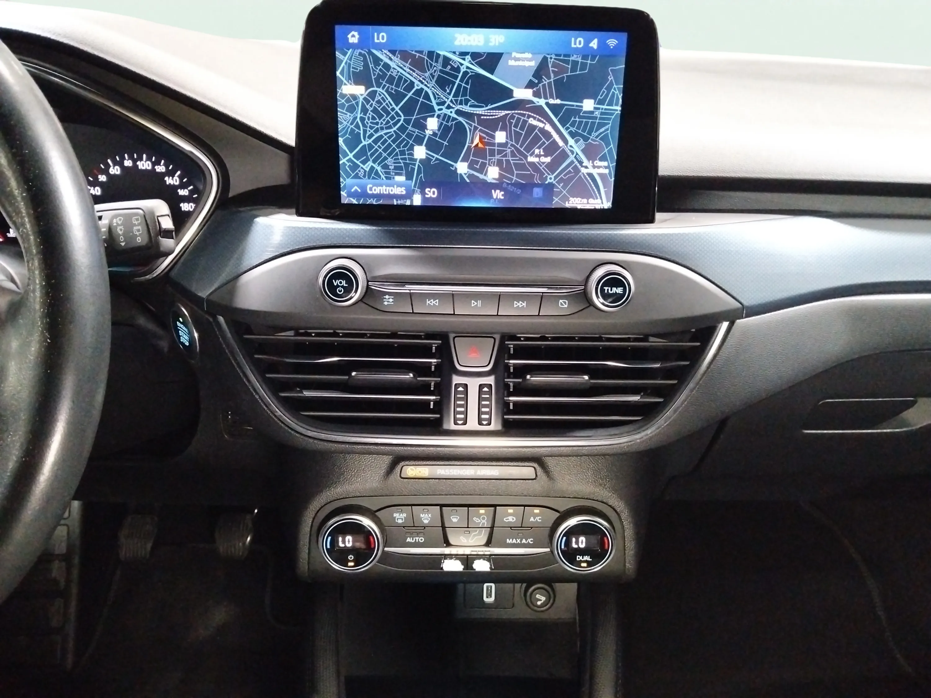 Ford Focus 1.5 EcoBoost Active - foto 10