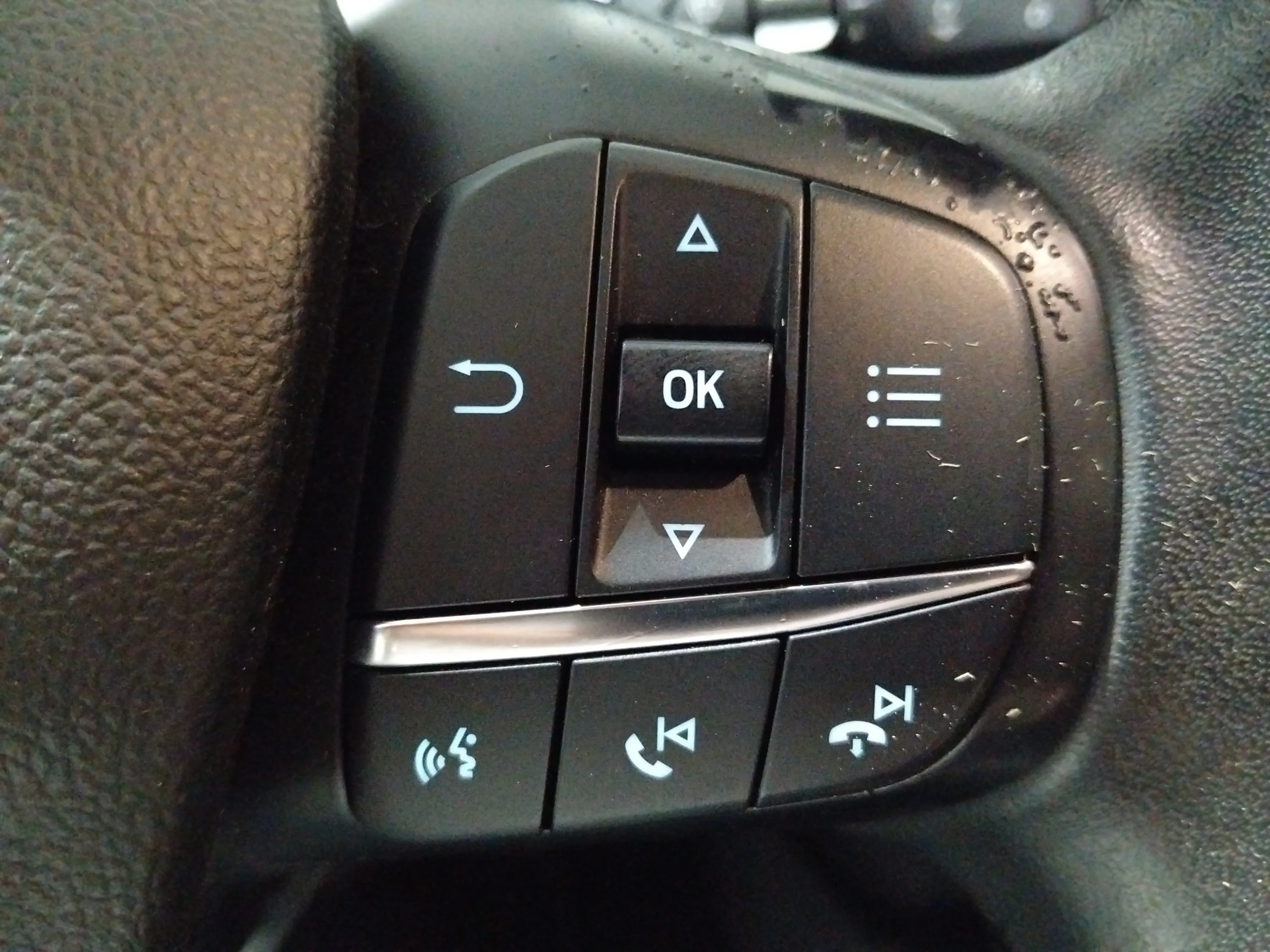 Ford Focus 1.5 EcoBoost Active - foto 23