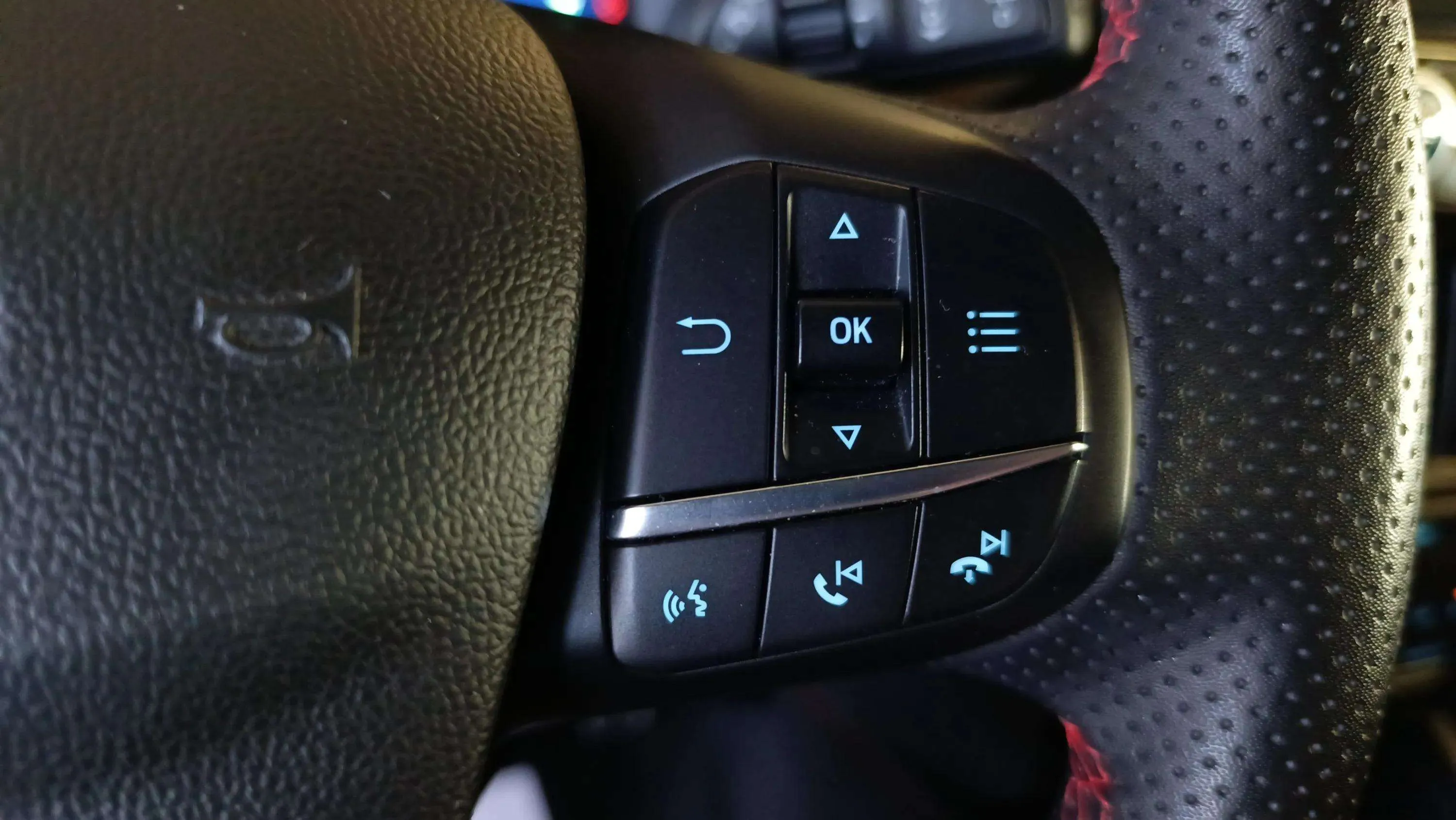 Ford Kuga ST-Line X 2.5 Duratec PHEV - foto 11