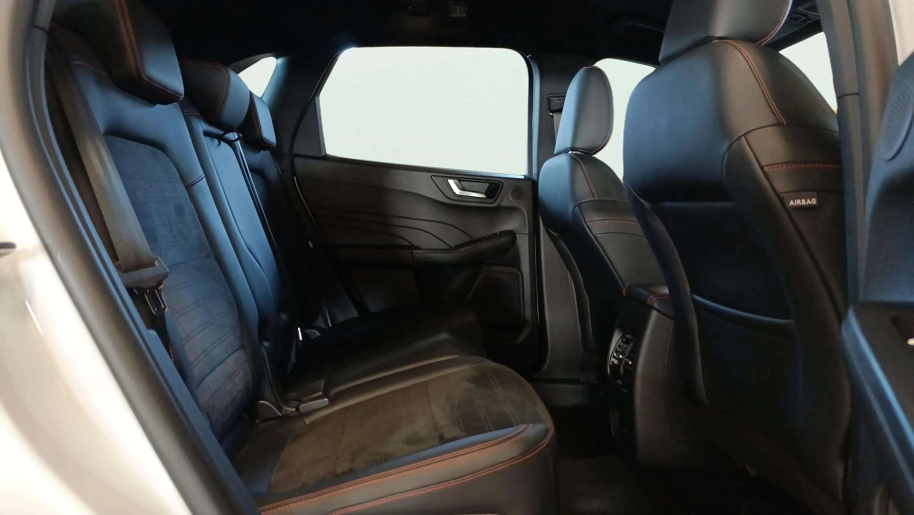 Ford Kuga ST-Line X 2.5 Duratec PHEV - foto 27