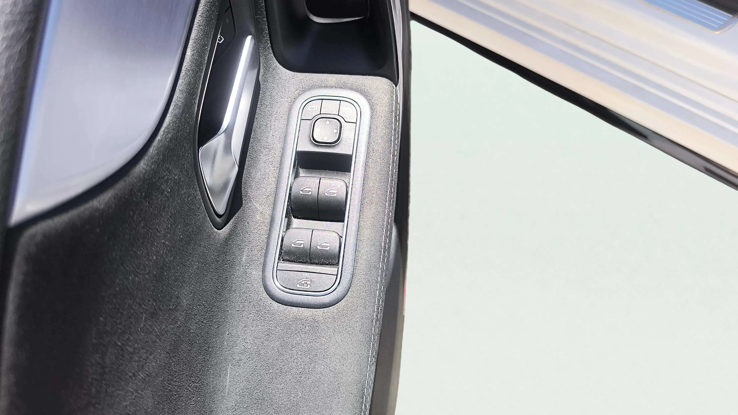 Mercedes-Benz CLA 250 e Shooting Brake - foto 16