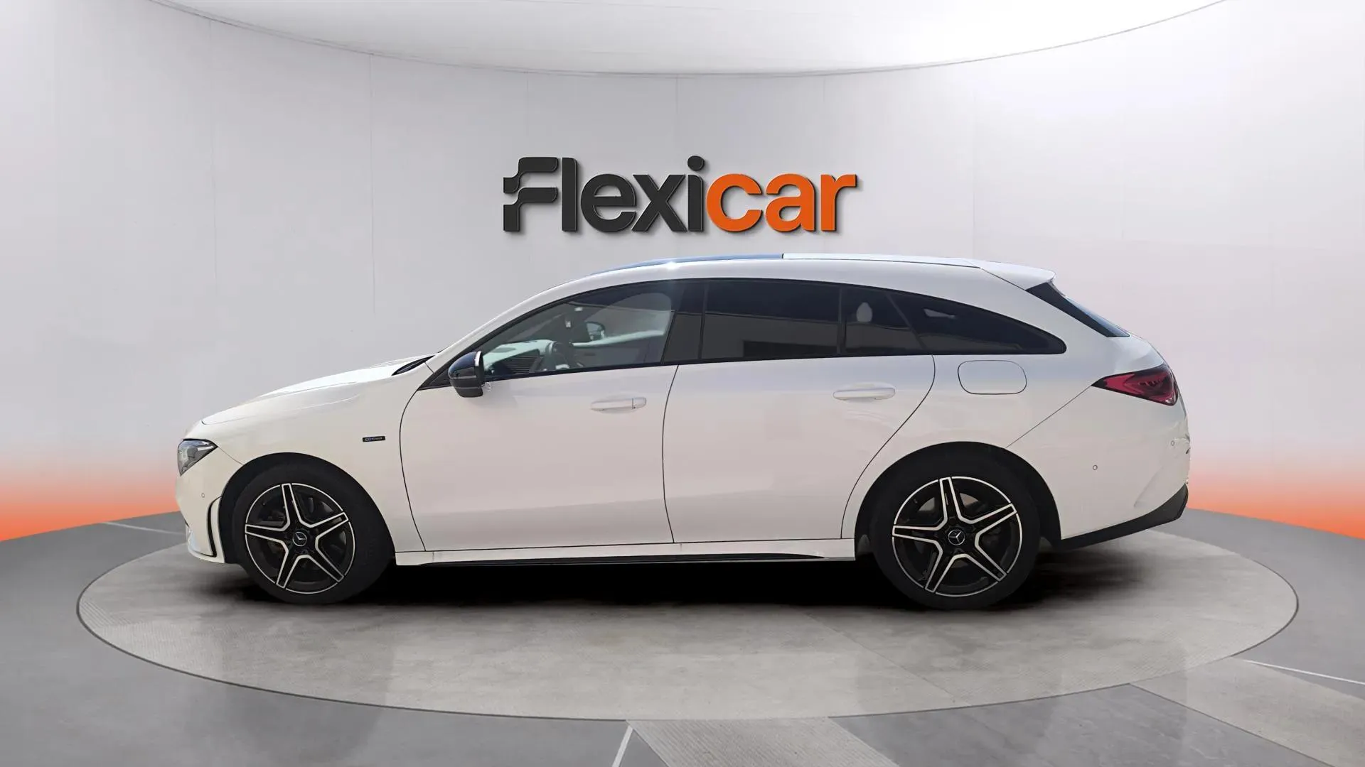 Mercedes-Benz CLA 250 e Shooting Brake - foto 3