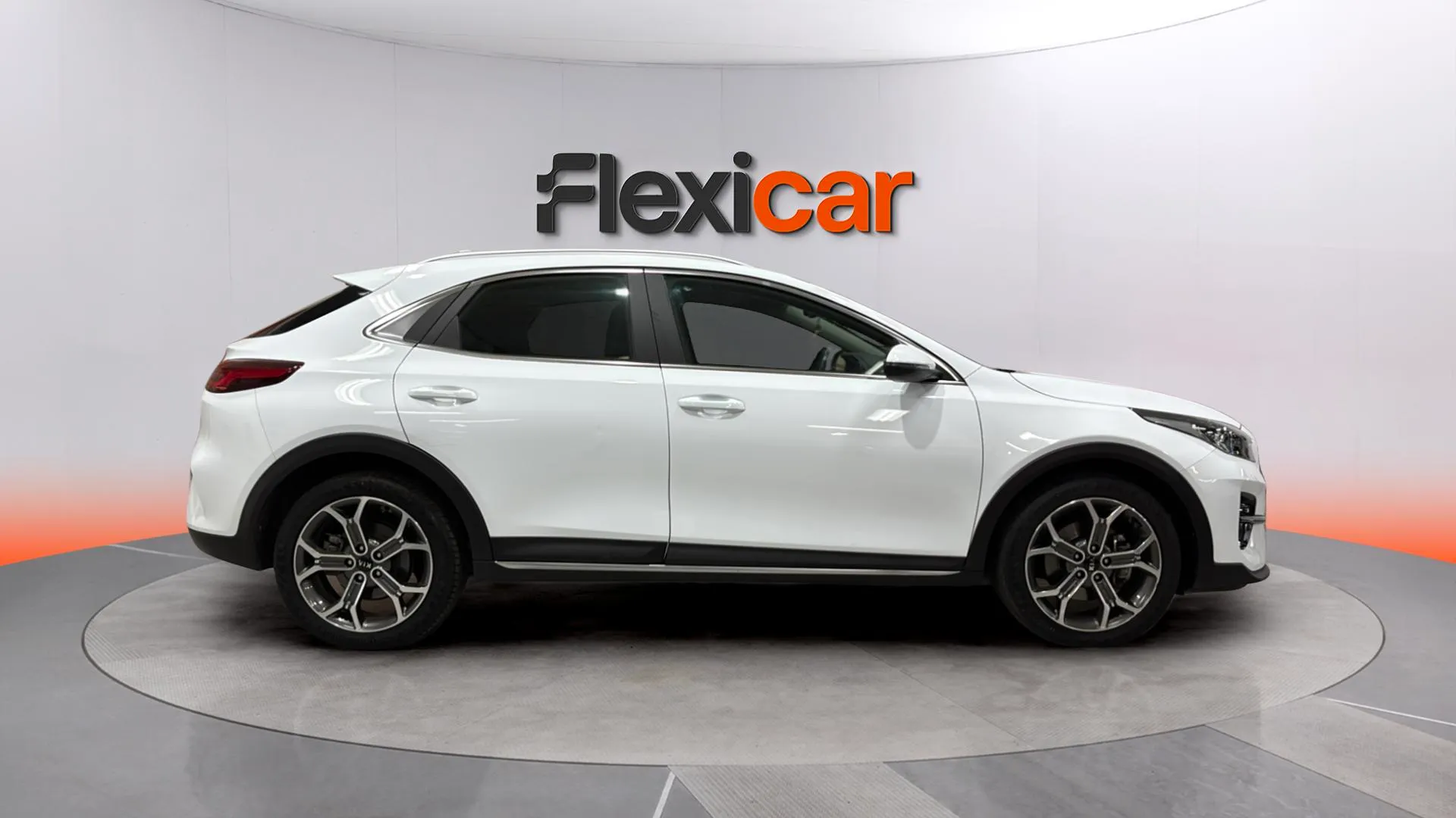 Kia XCeed 1.5 MHEV iMT Drive - foto 8