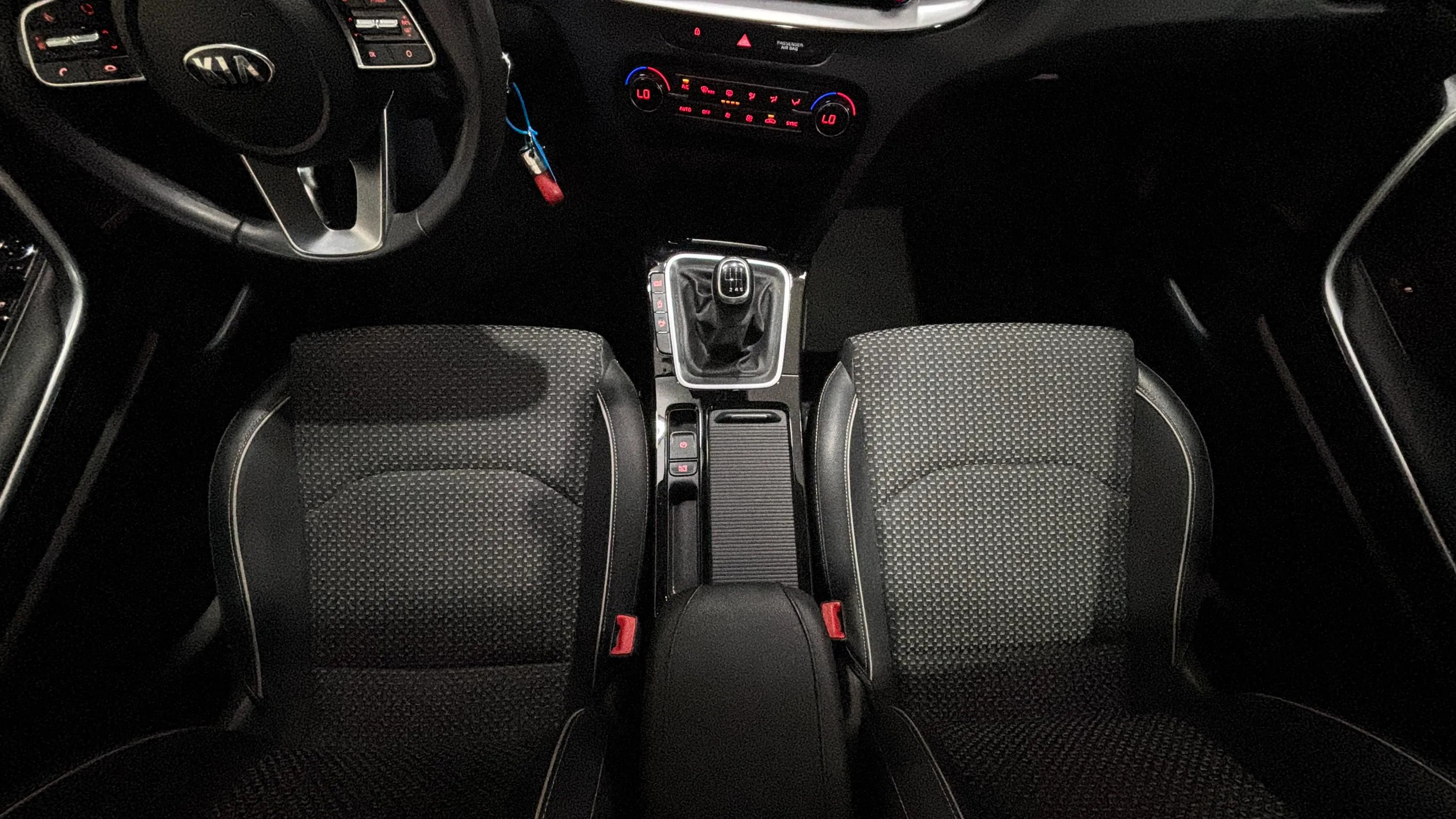Kia XCeed 1.5 MHEV iMT Drive - foto 18