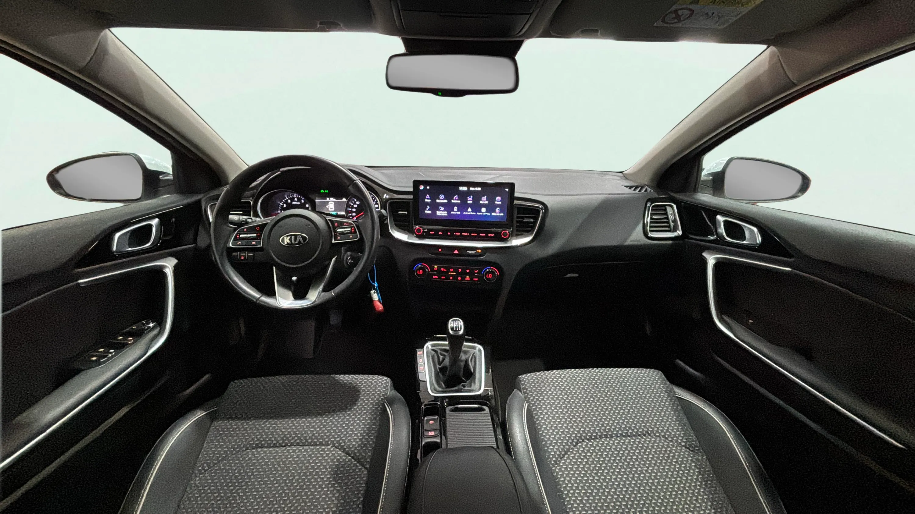 Kia XCeed 1.5 MHEV iMT Drive - foto 22