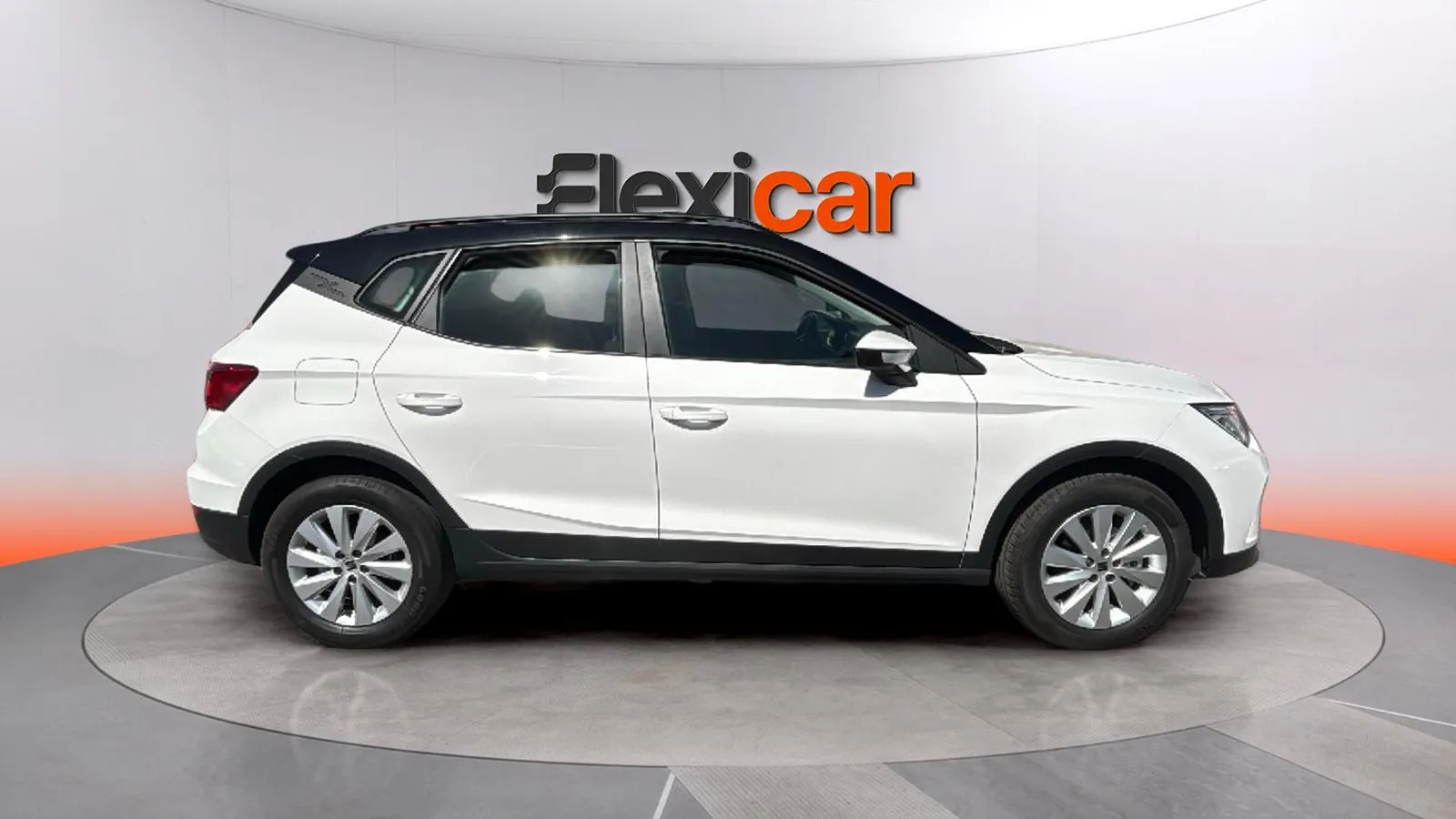 SEAT Arona 1.0 TSI Reference - foto 9