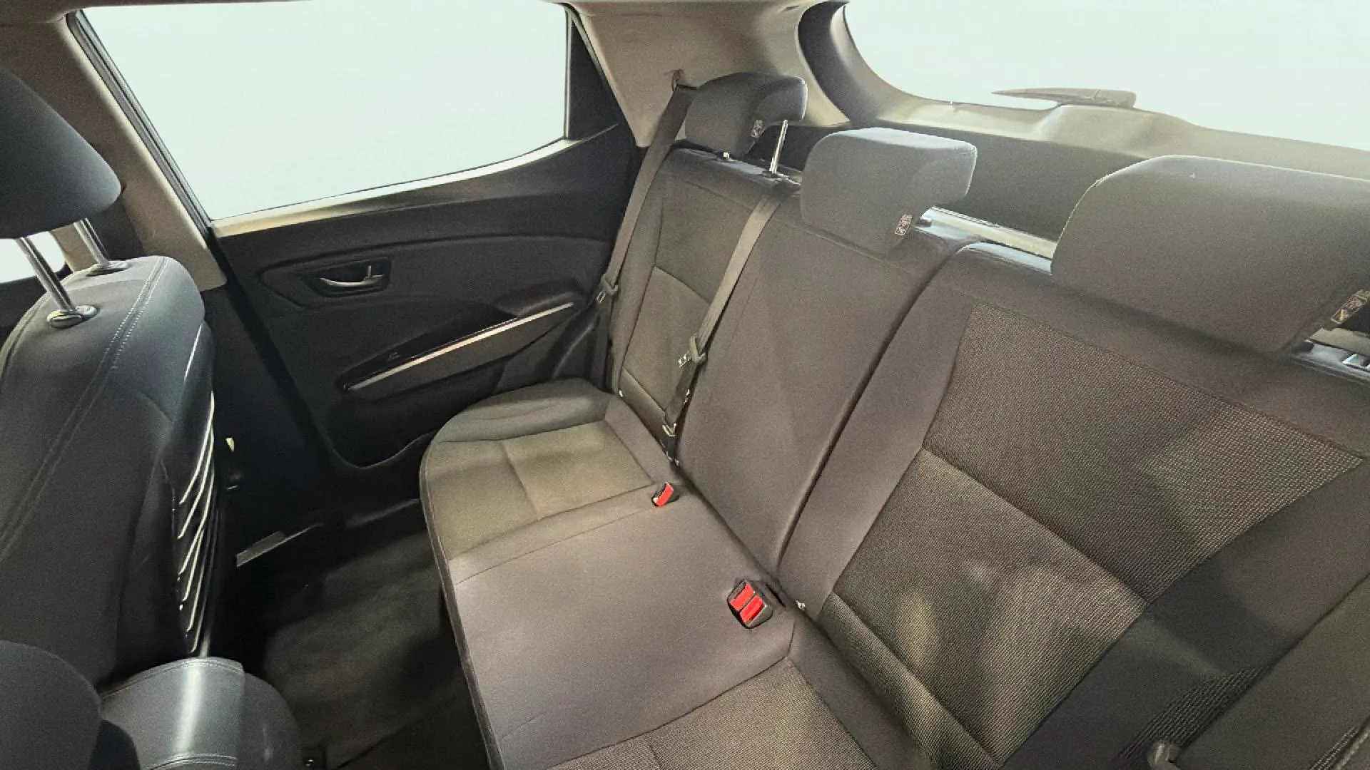 SsangYong Tivoli G12T Urban Plus - foto 20