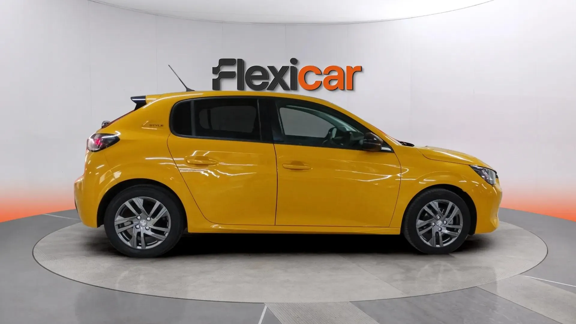 Peugeot 208 PureTech Active - foto 2