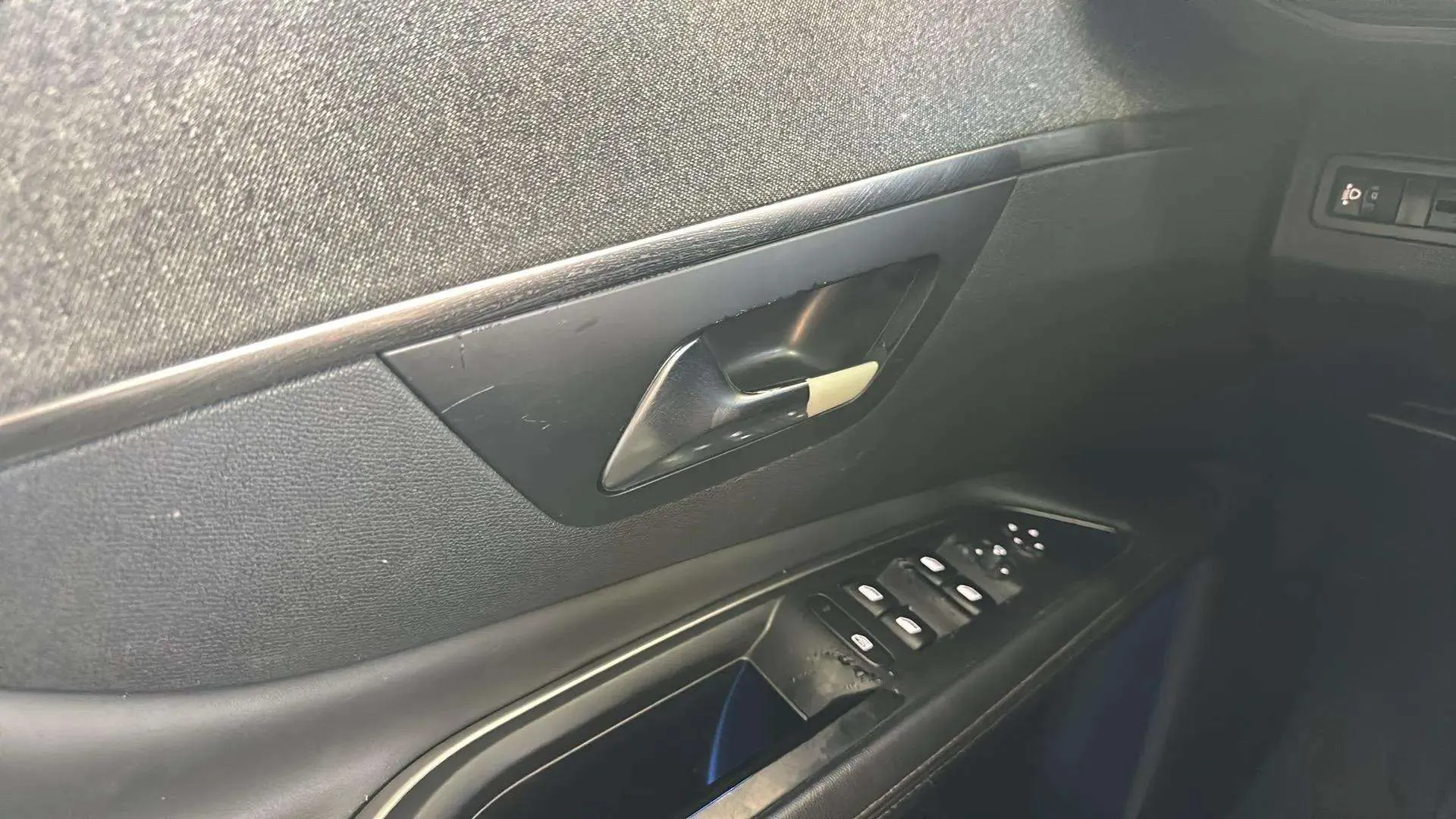 Peugeot 3008 1.2 PureTech Allure - foto 18