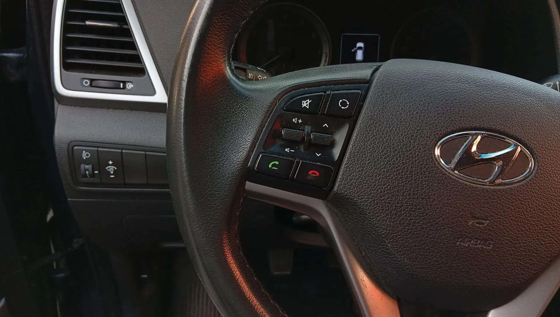Hyundai Tucson 1.6 GDi BlueDrive 25 Aniversario 4x2 - foto 13