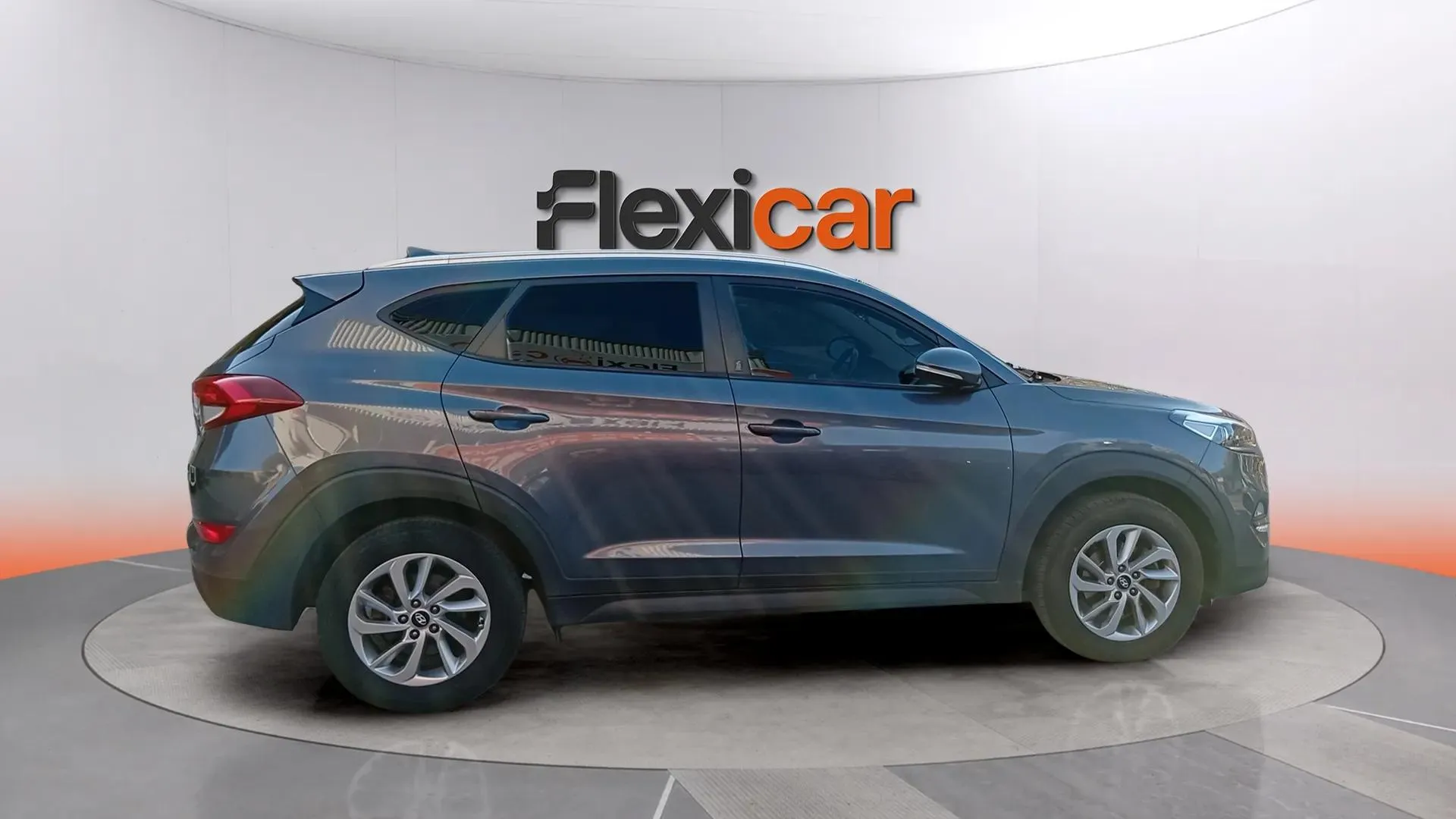 Hyundai Tucson 1.6 GDi BlueDrive 25 Aniversario 4x2 - foto 4