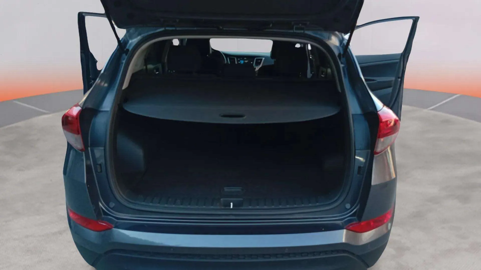 Hyundai Tucson 1.6 GDi BlueDrive 25 Aniversario 4x2 - foto 25