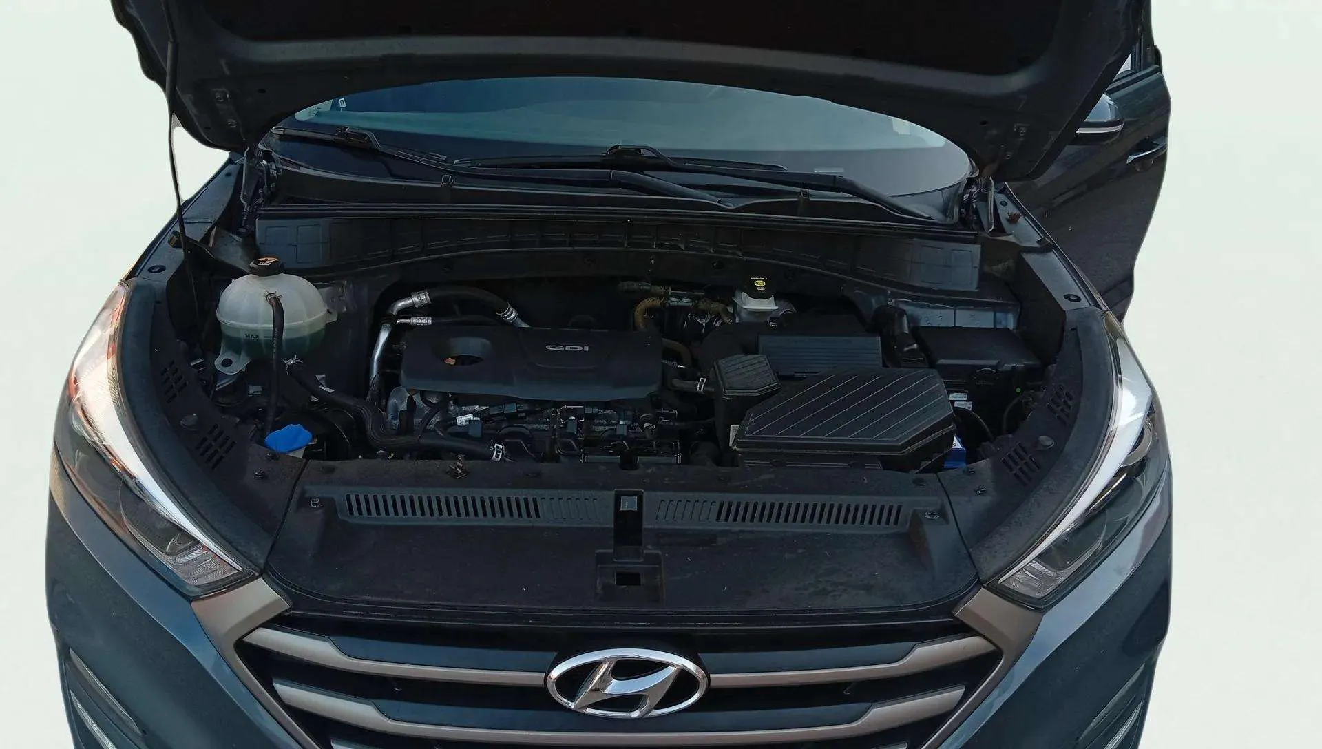 Hyundai Tucson 1.6 GDi BlueDrive 25 Aniversario 4x2 - foto 24