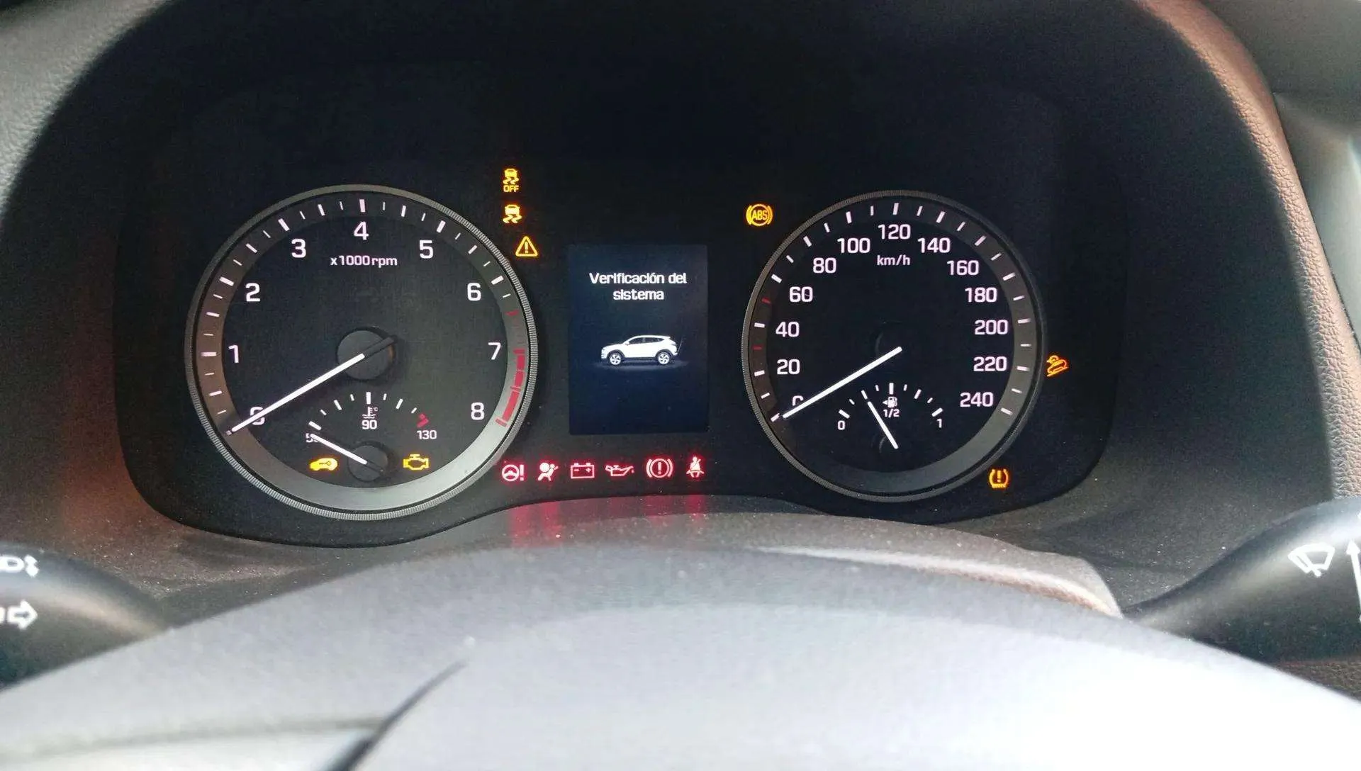 Hyundai Tucson 1.6 GDi BlueDrive 25 Aniversario 4x2 - foto 15