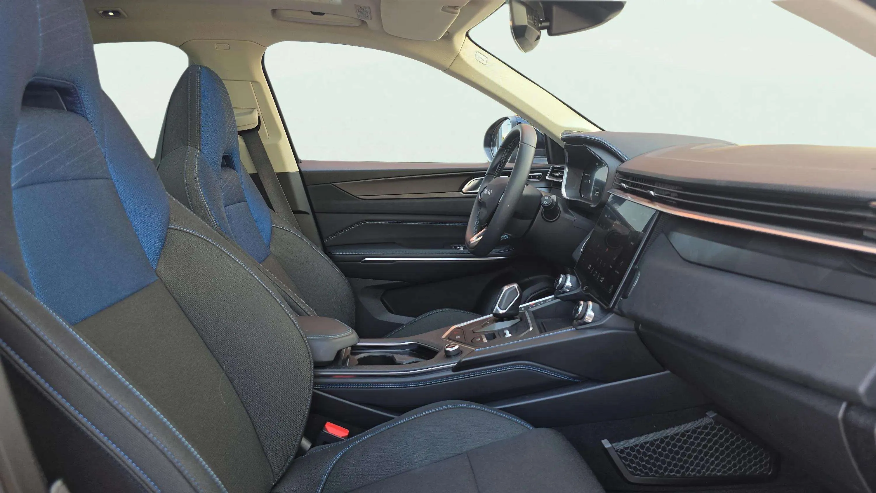 Lynk & Co 01 1.5 PHEV - foto 18