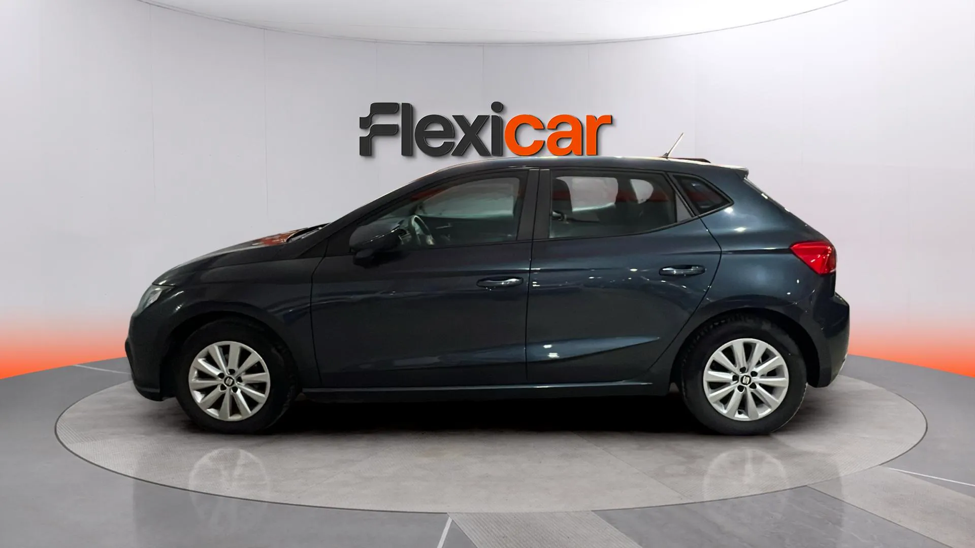 SEAT Ibiza 1.0 MPI Reference Plus - foto 4