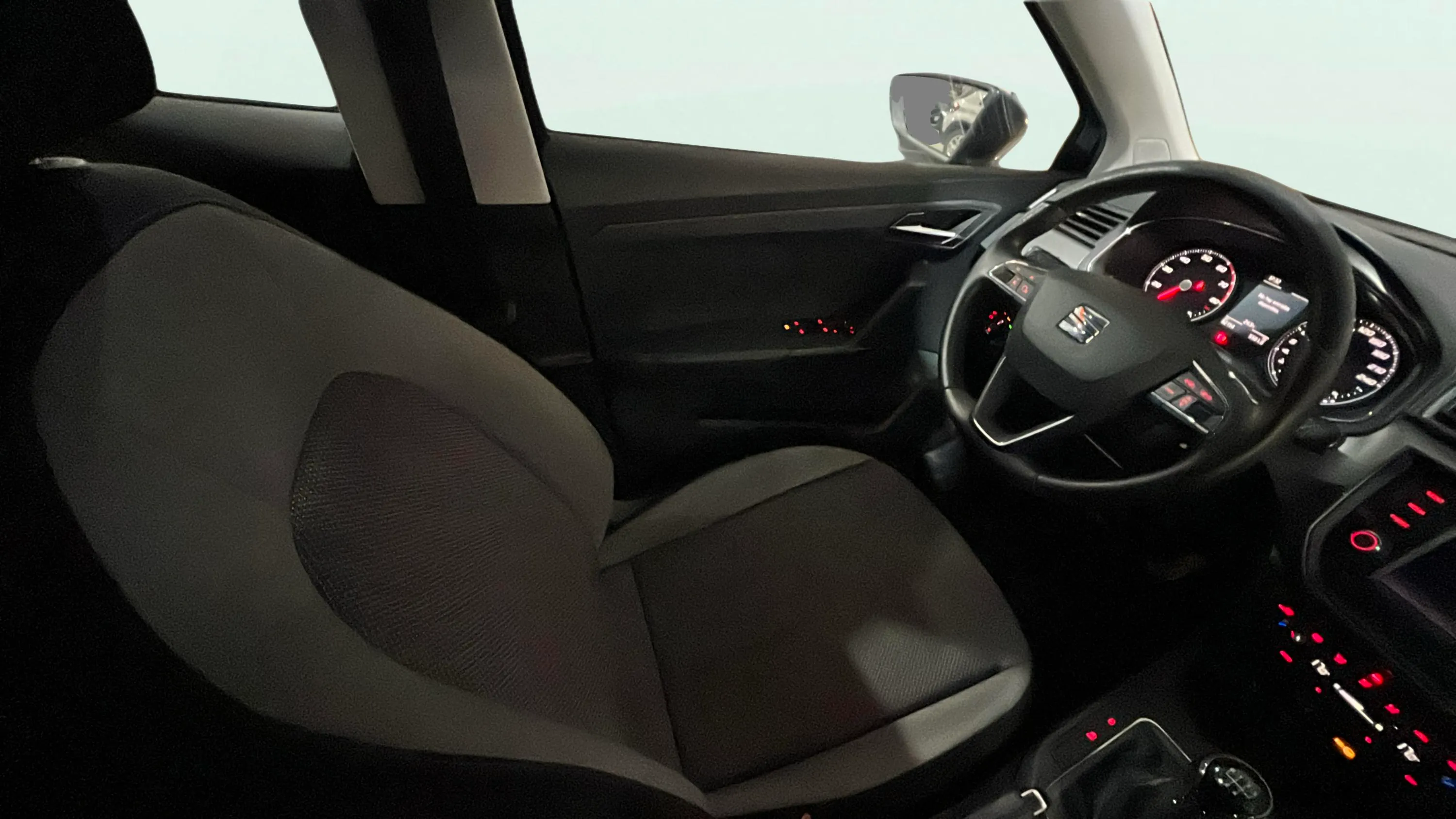 SEAT Ibiza 1.0 MPI Reference Plus - foto 9