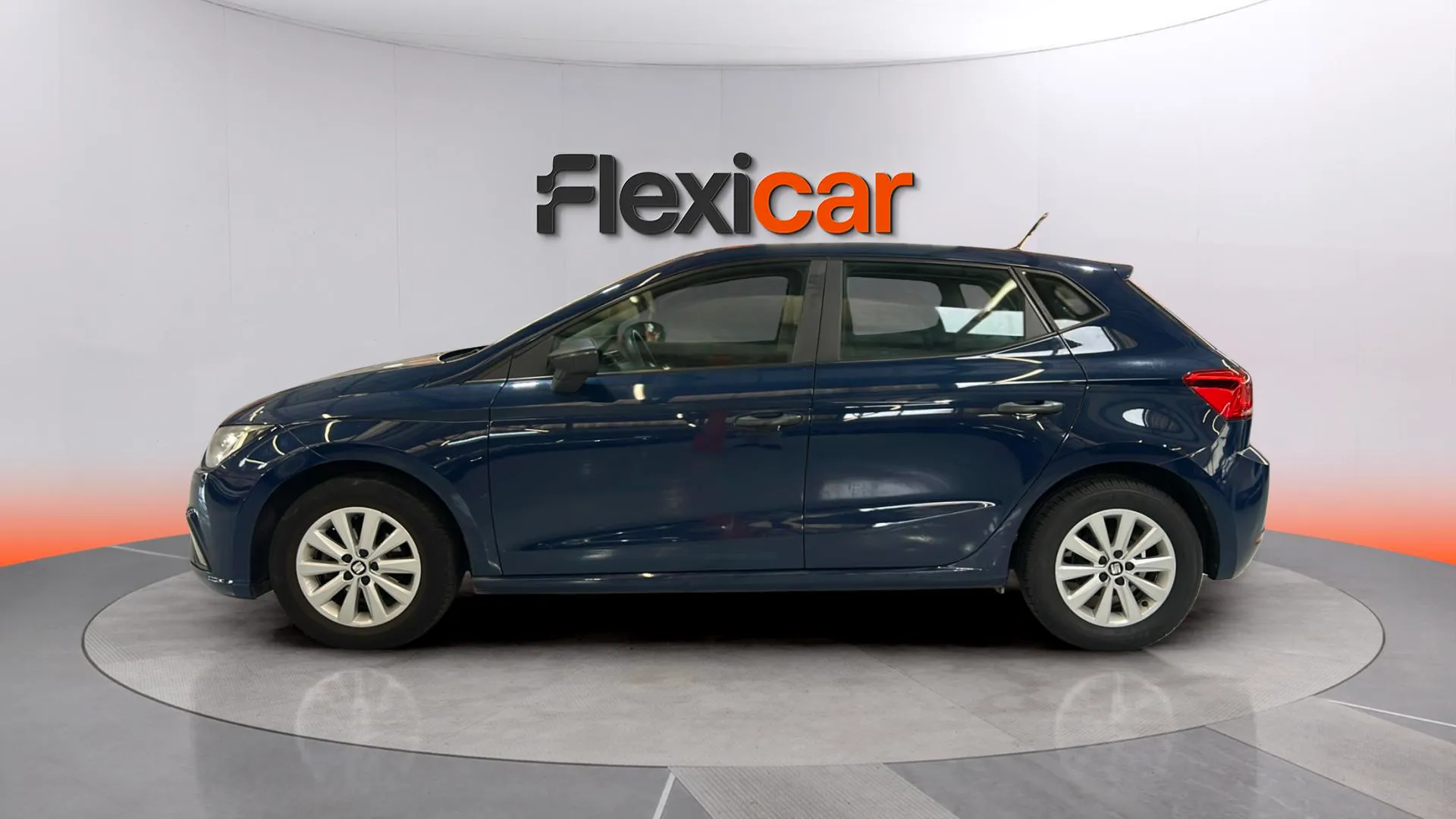 SEAT Ibiza 1.0 MPI Reference Plus - foto 4
