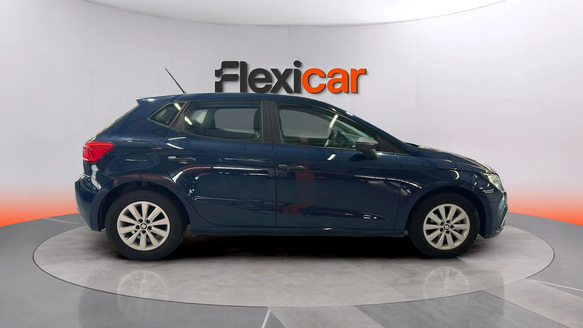 SEAT Ibiza 1.0 MPI Reference Plus - foto 8