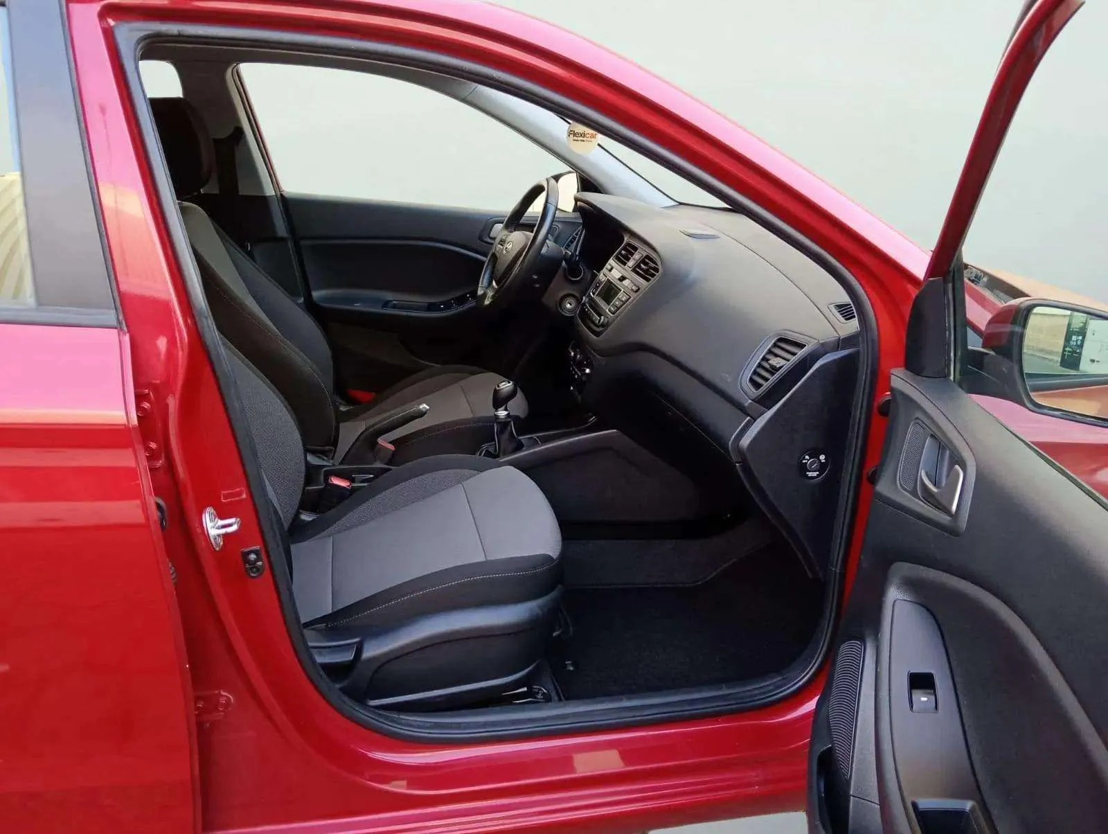 Hyundai i20 1.2 MPI Essence - foto 17