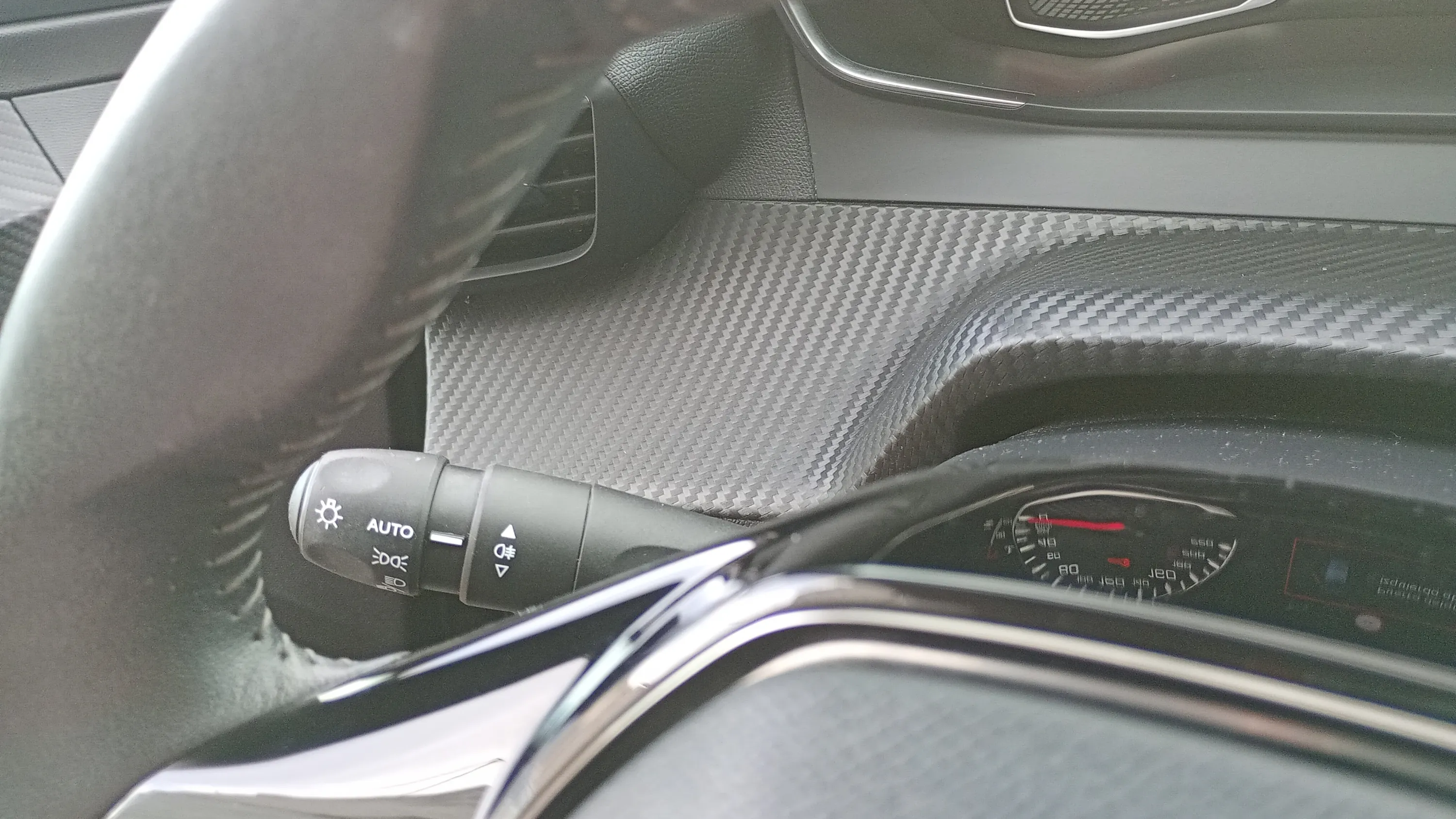 Peugeot 208 PureTech Allure Pack - foto 24