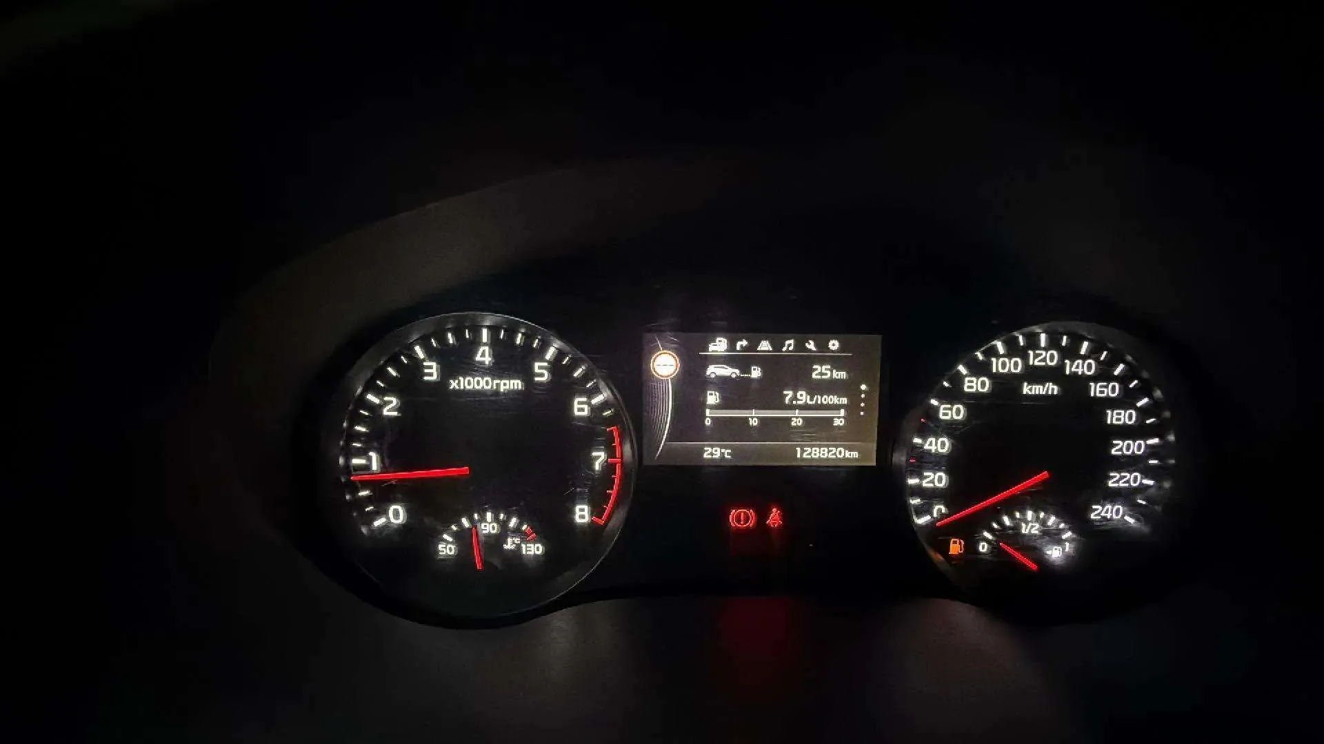 Kia Sportage 1.6 GDi Basic 4x2 - foto 17