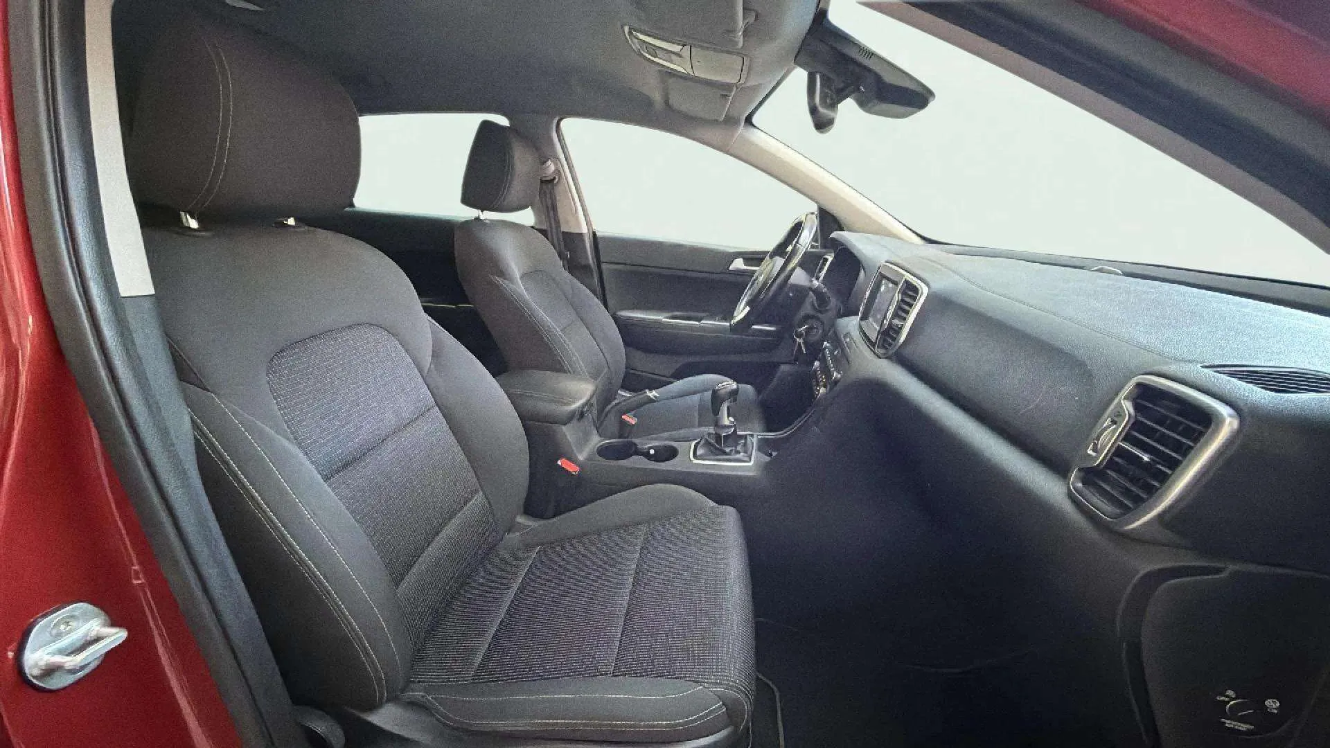 Kia Sportage 1.6 GDi Basic 4x2 - foto 23
