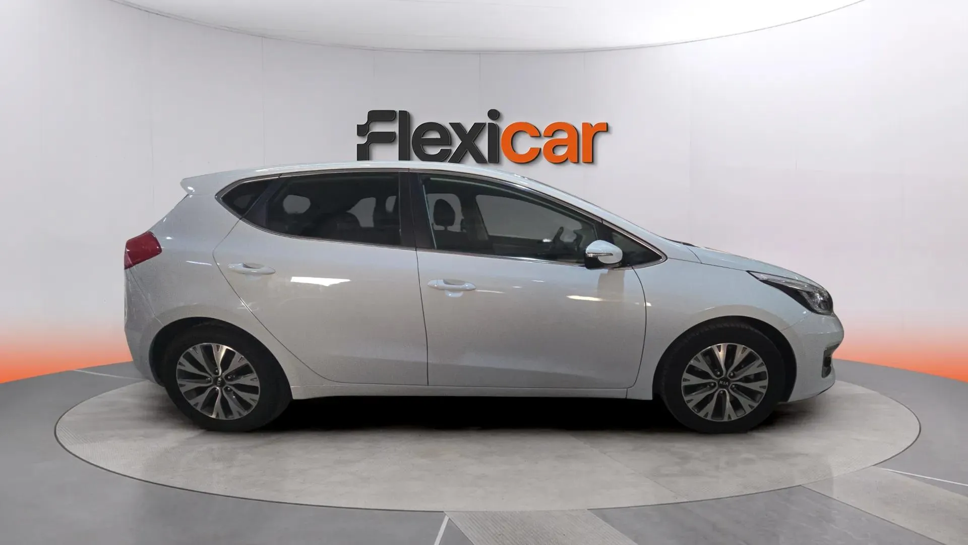 Kia Ceed 1.0 T-GDi Concept Plus Eco-Dynam - foto 3