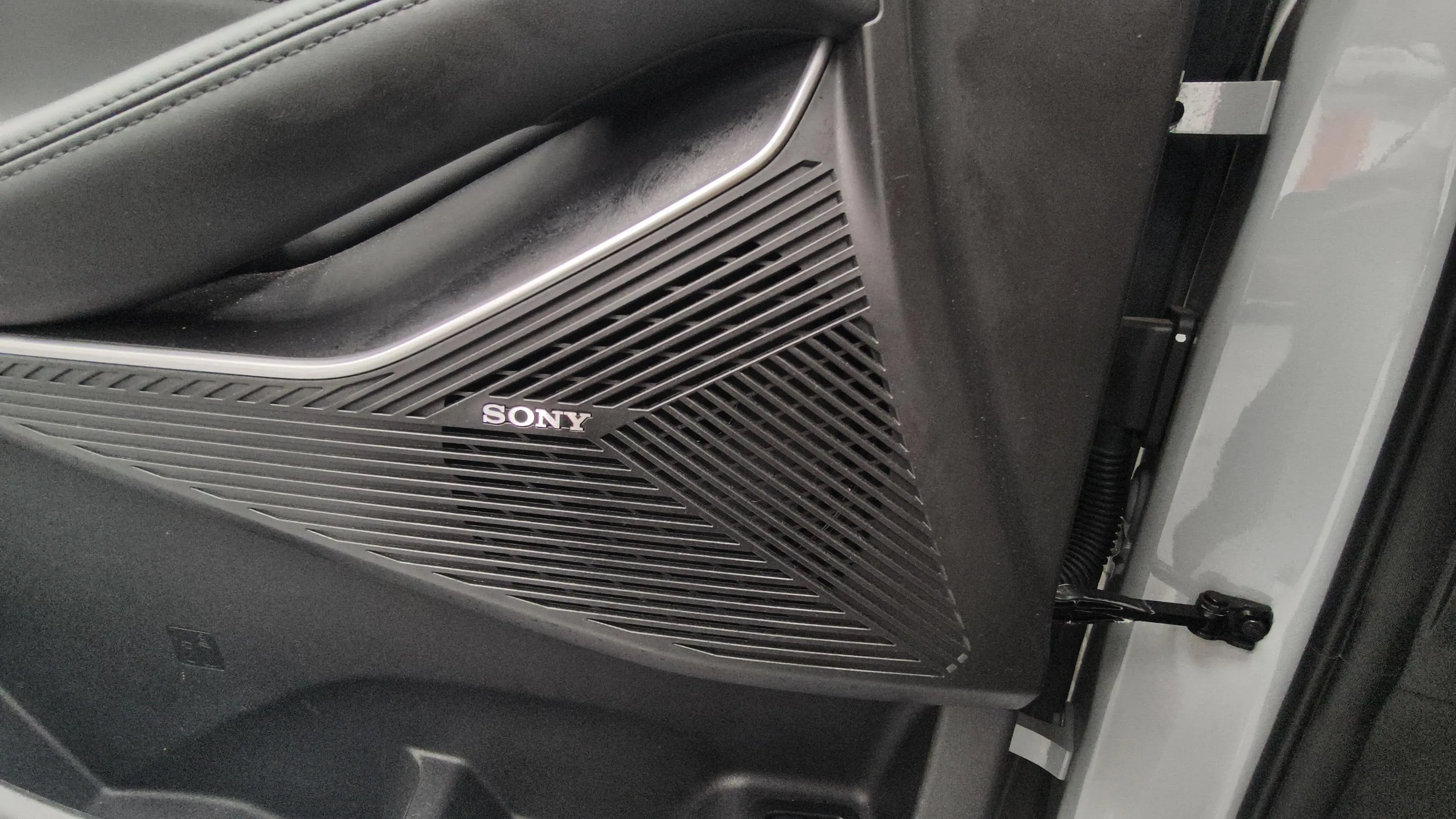 Omoda 9 SHS Premium 1.5 T-GDi AWD - foto 25