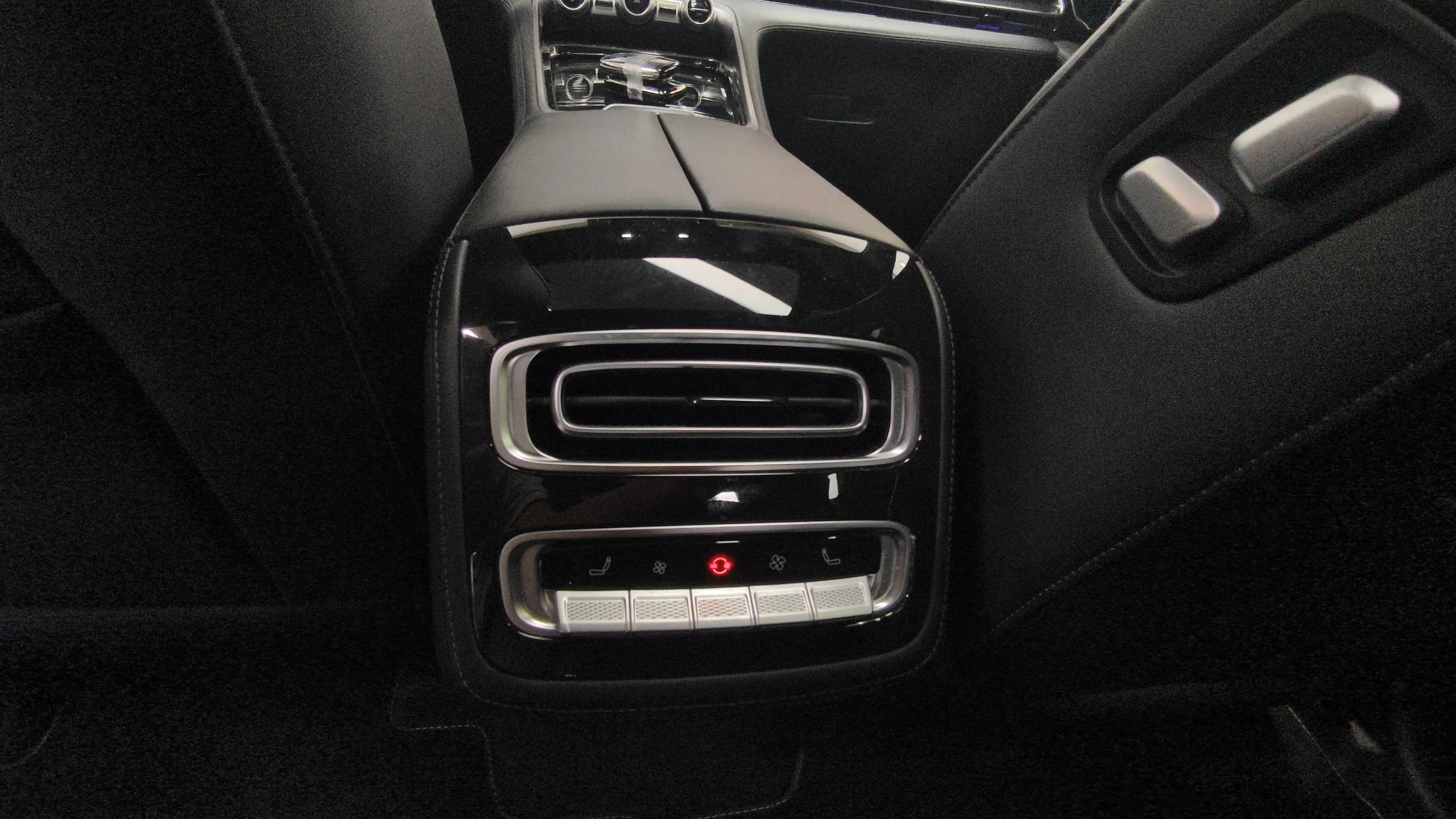 Omoda 9 SHS Premium 1.5 T-GDi AWD - foto 19