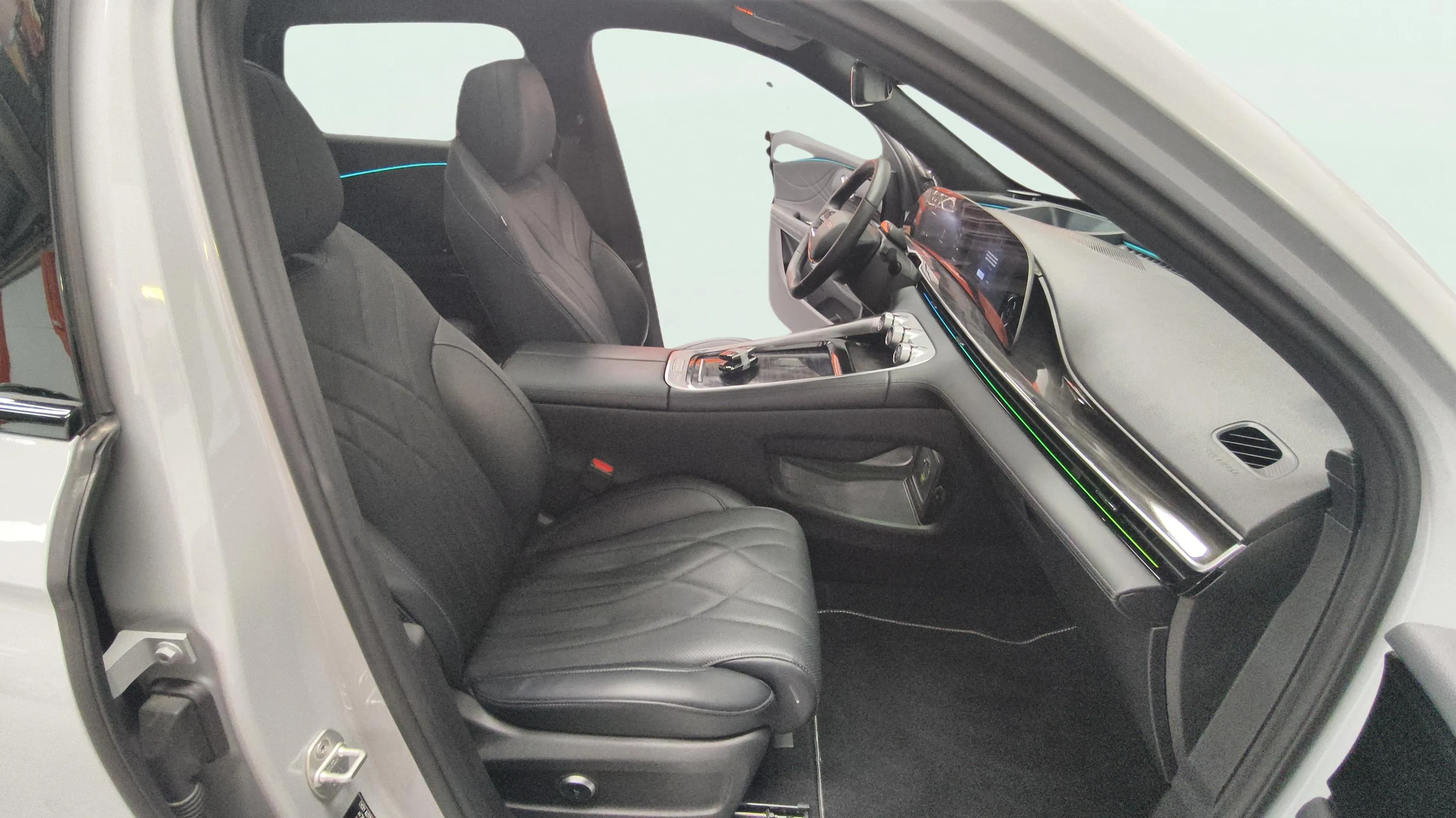 Omoda 9 SHS Premium 1.5 T-GDi AWD - foto 12