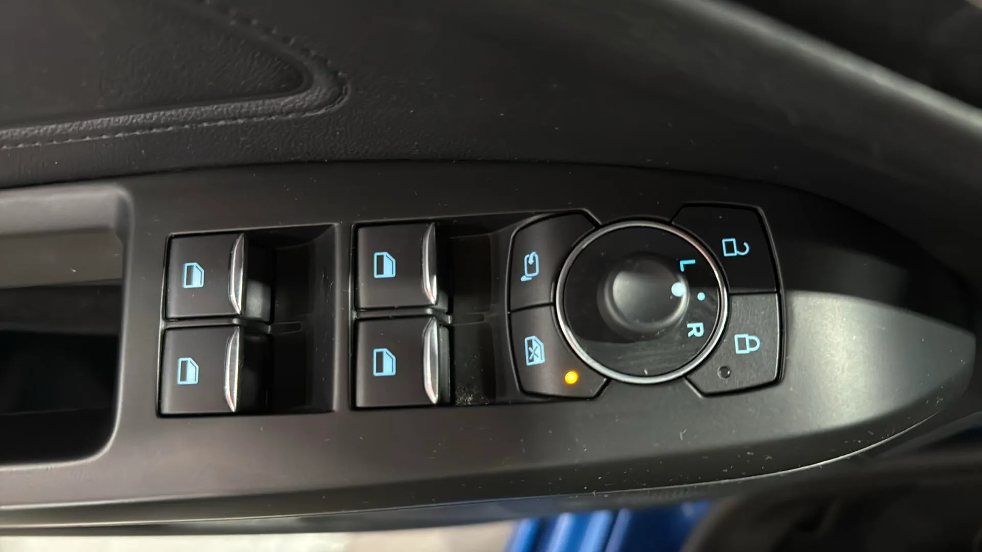Ford Focus 1.0 EcoBoost MHEV Active - foto 16