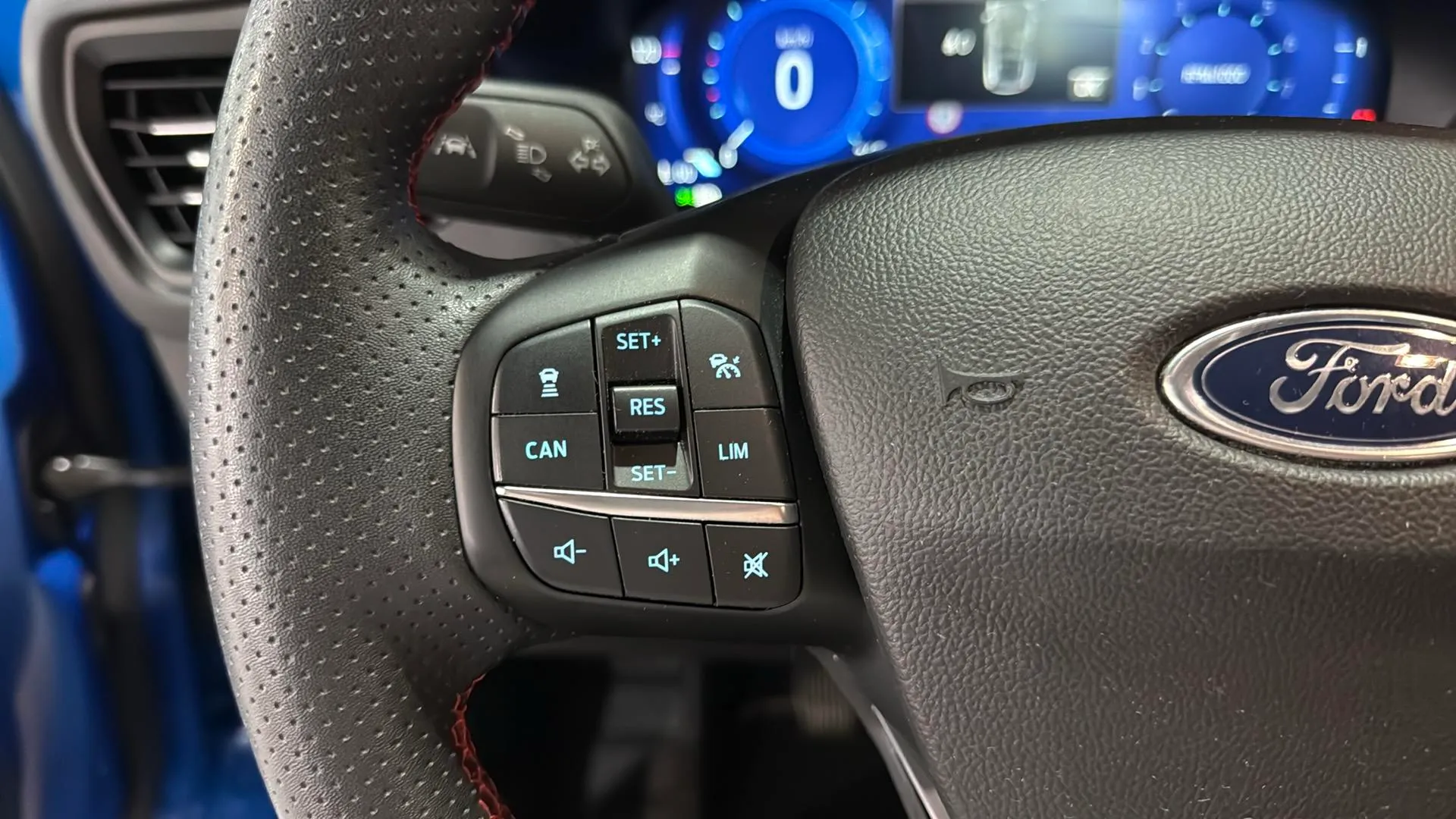 Ford Focus 1.0 EcoBoost MHEV Active - foto 18