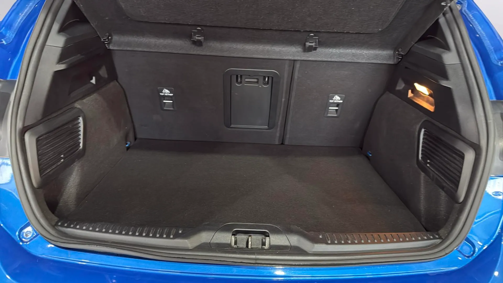 Ford Focus 1.0 EcoBoost MHEV Active - foto 30