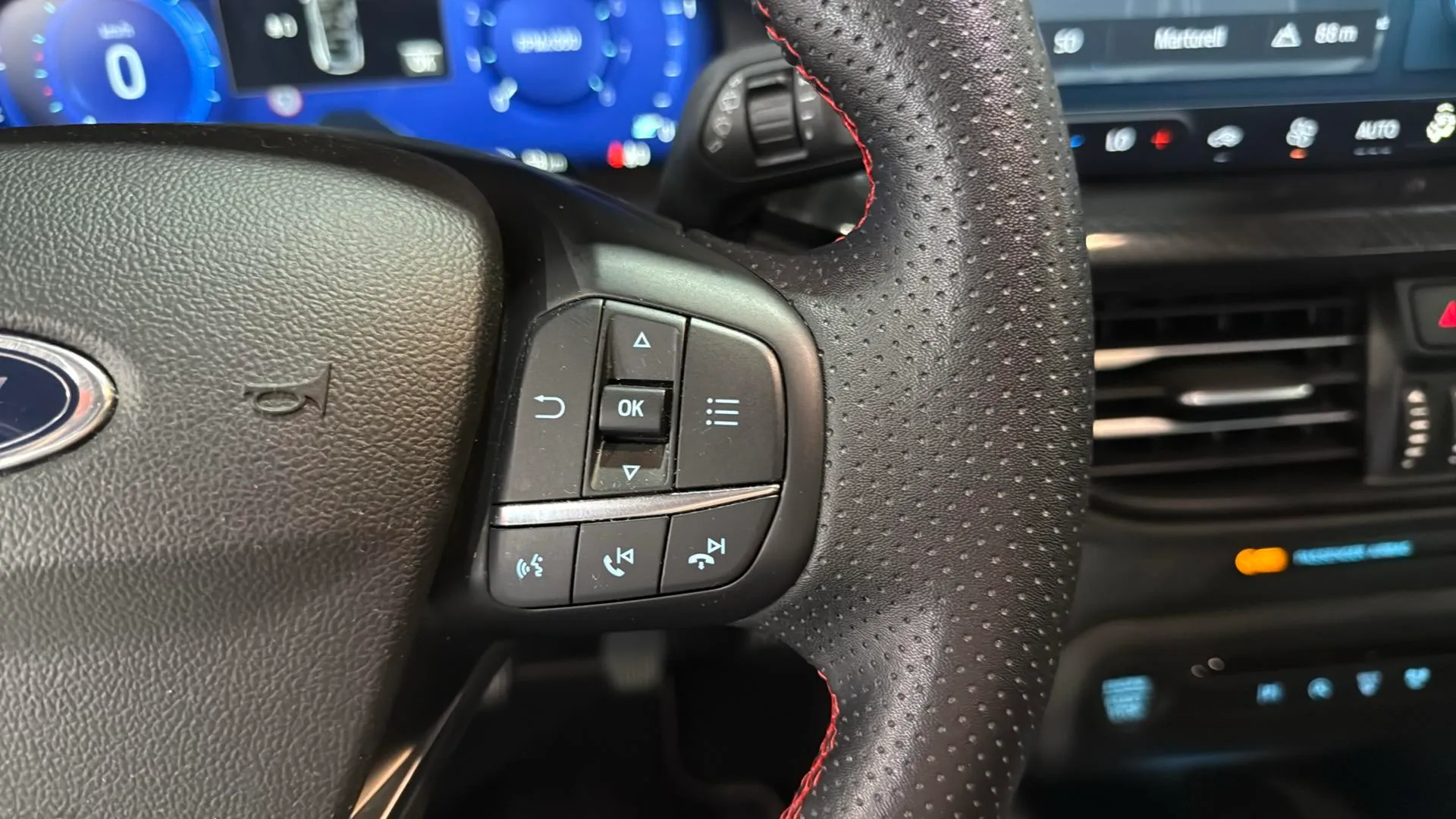 Ford Focus 1.0 EcoBoost MHEV Active - foto 19