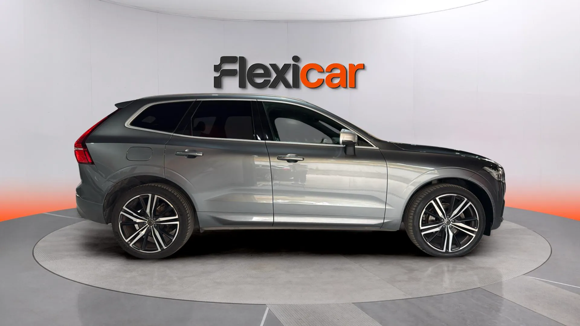Volvo XC60 2.0 D4 R-Design - foto 8