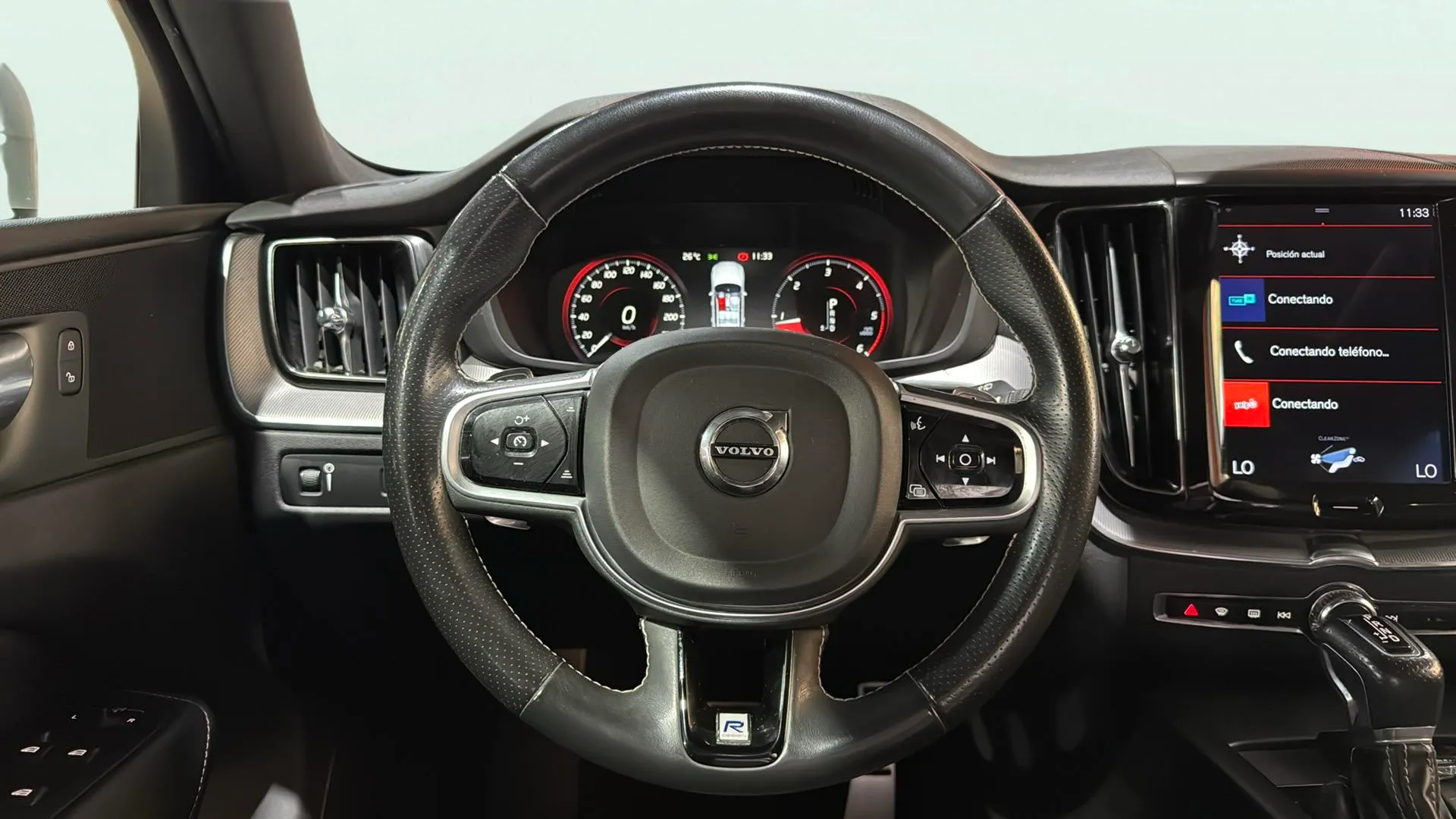 Volvo XC60 2.0 D4 R-Design - foto 13