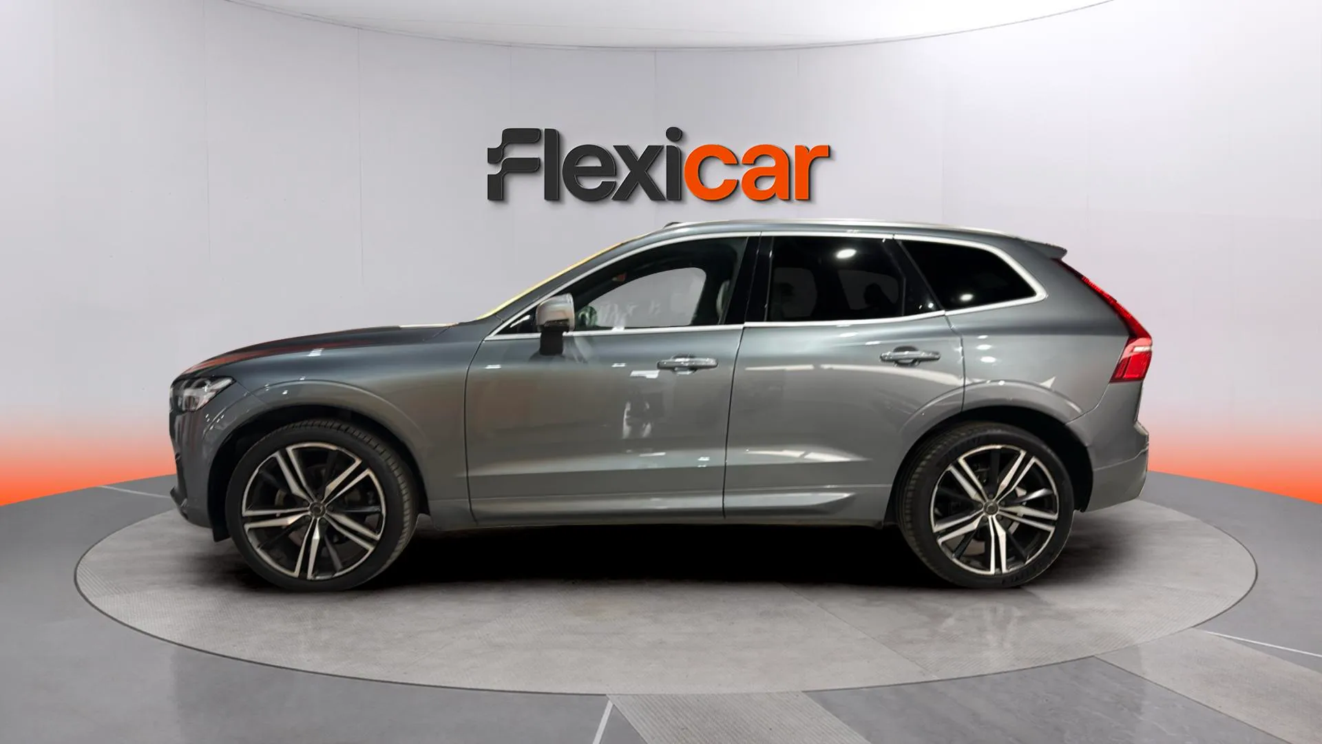 Volvo XC60 2.0 D4 R-Design - foto 4