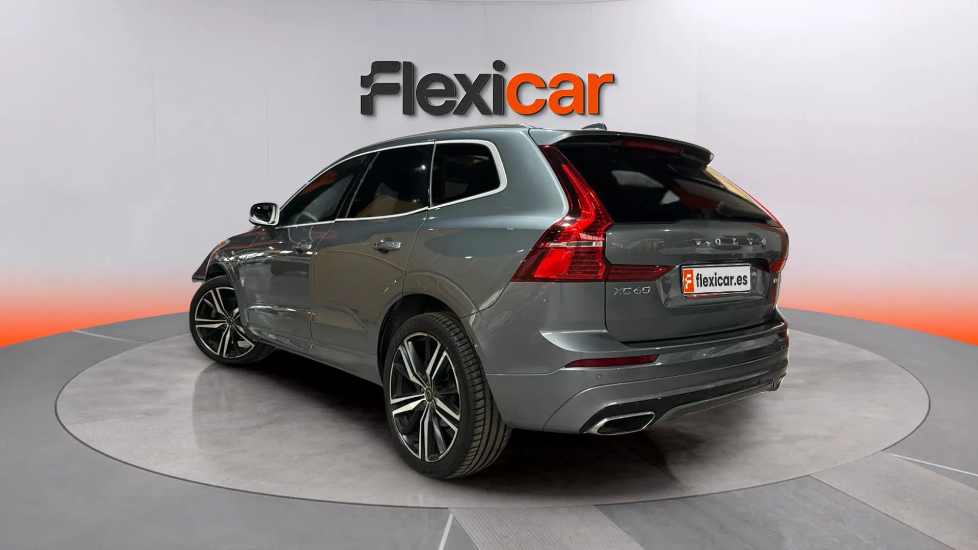 Volvo XC60 2.0 D4 R-Design - foto 5