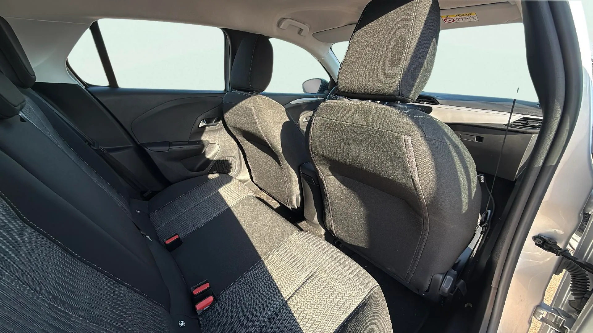 Opel Corsa 1.2 XEL Edition - foto 15