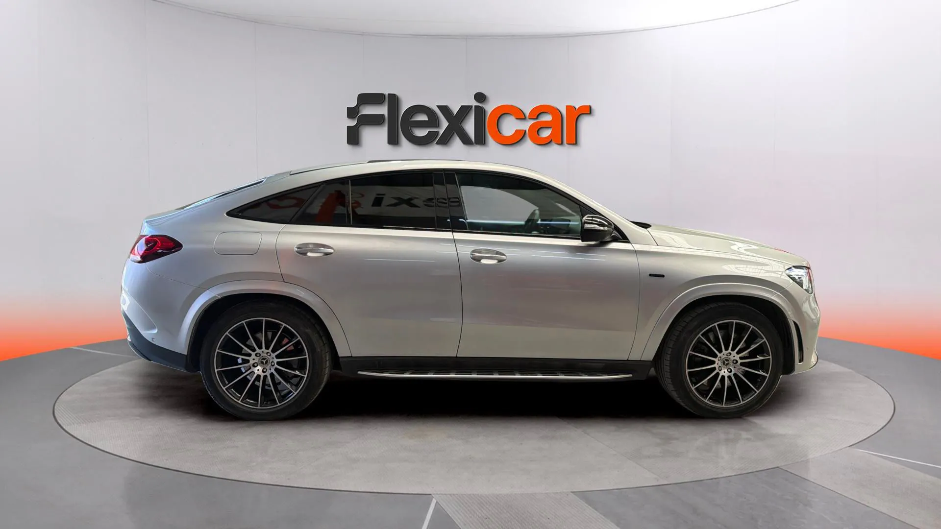Mercedes-Benz GLE 350 d 4MATIC - foto 8