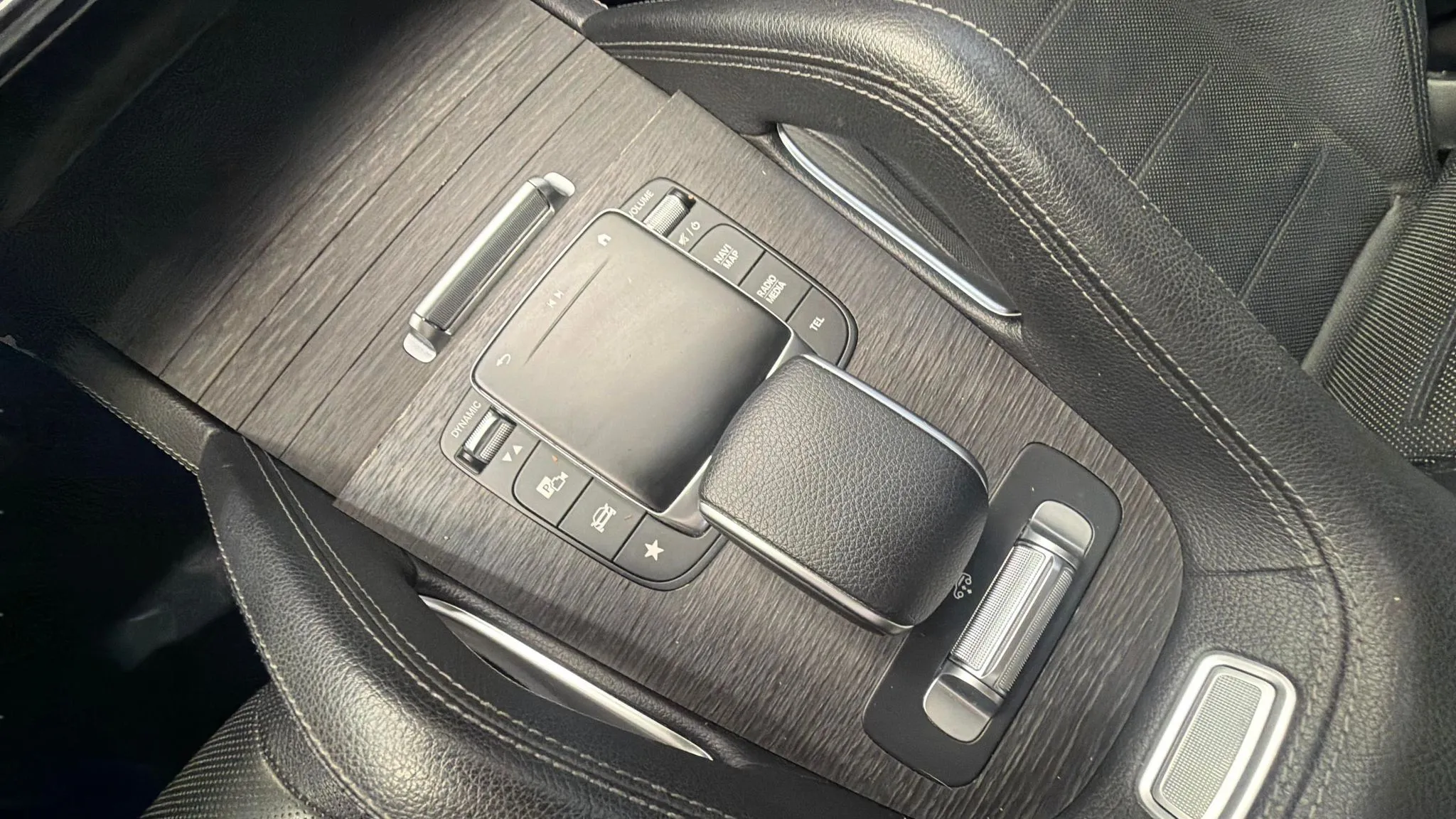 Mercedes-Benz GLE 350 d 4MATIC - foto 22