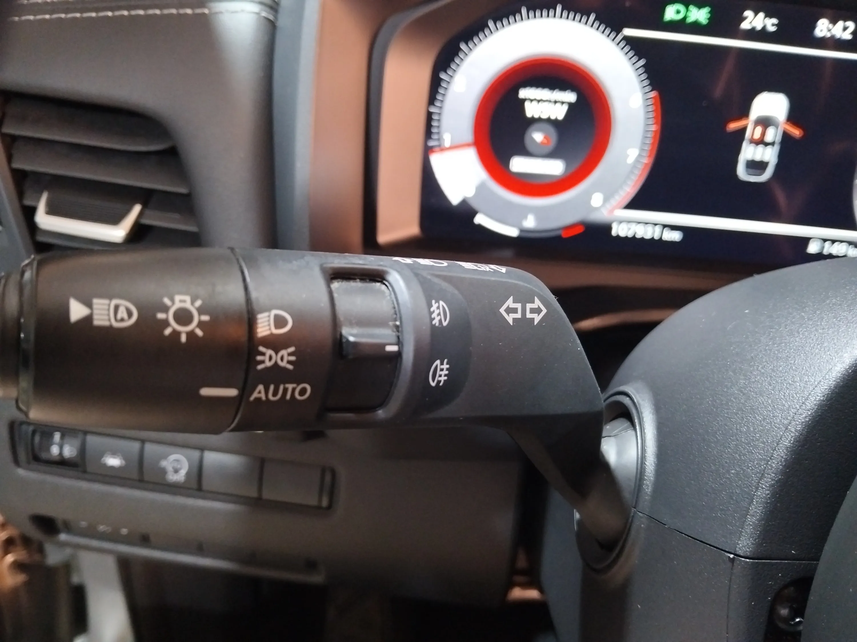 Nissan Qashqai DIG-T mHEV CVT Acenta - foto 26