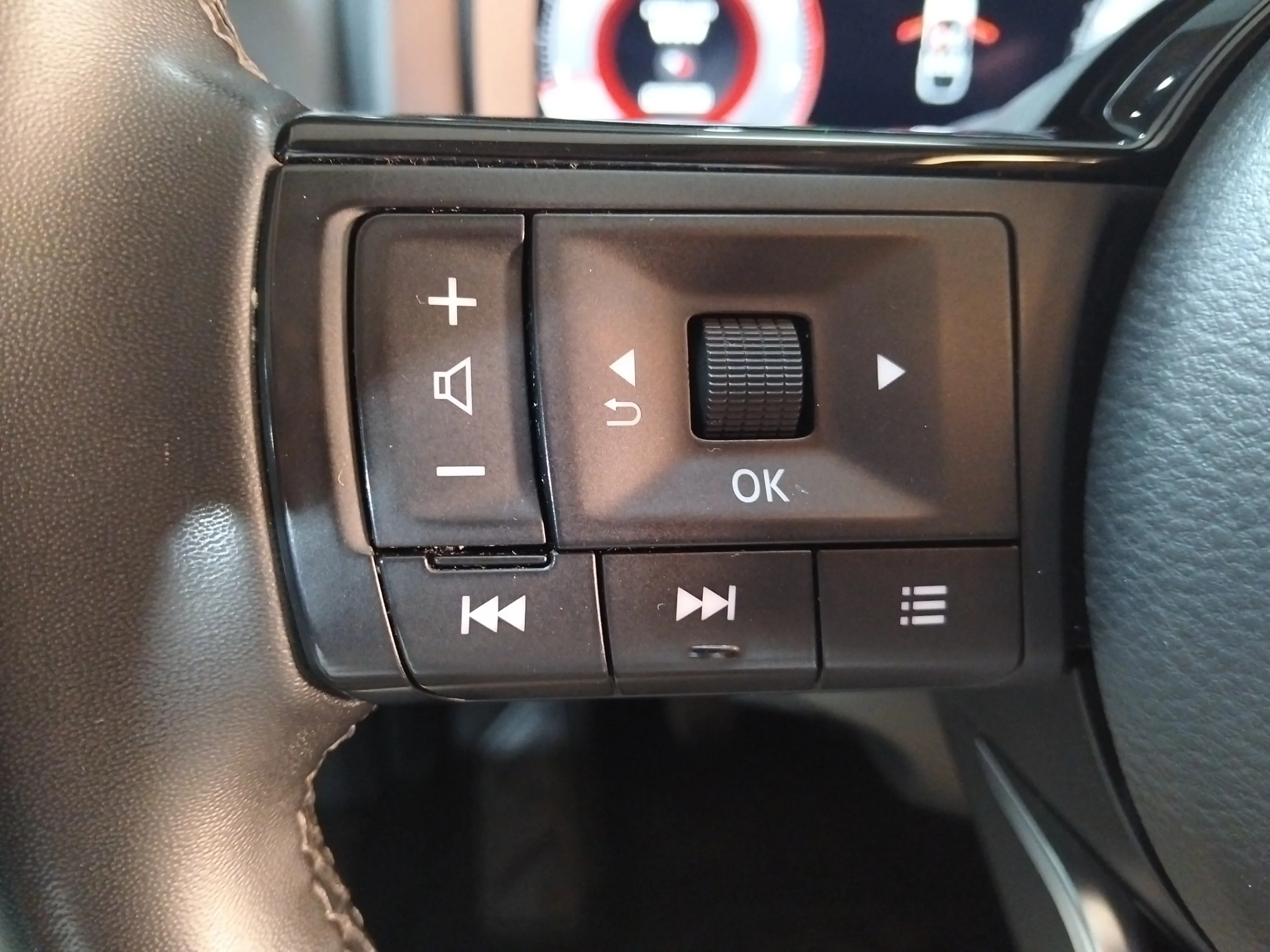 Nissan Qashqai DIG-T mHEV CVT Acenta - foto 24