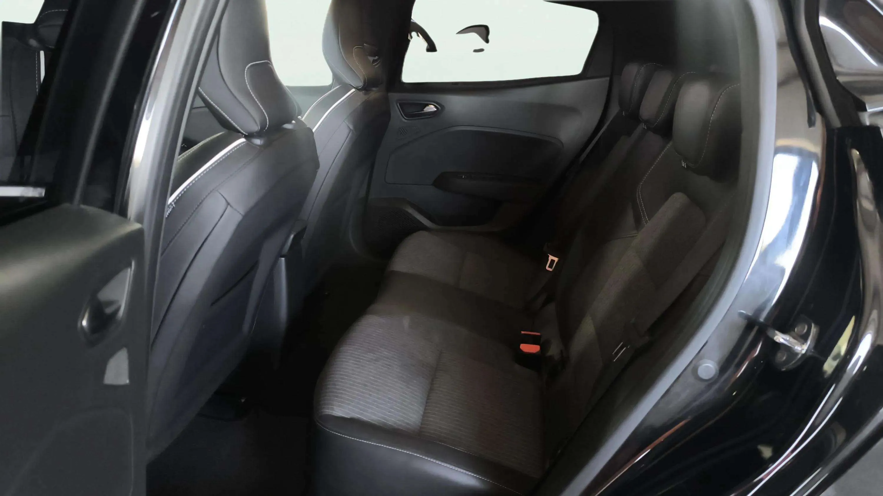 Renault Clio Zen TCe - foto 14
