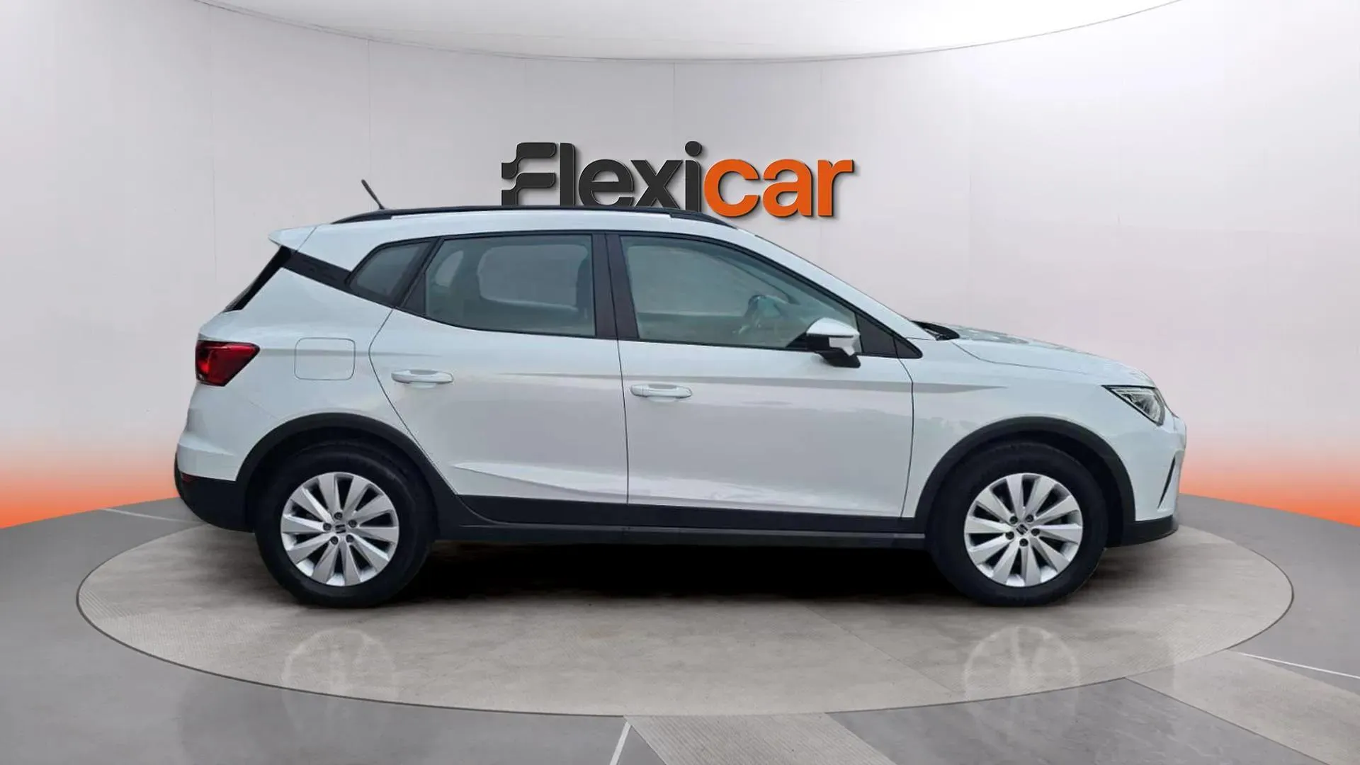 SEAT Arona 1.0 TSI DSG FR XL - foto 8