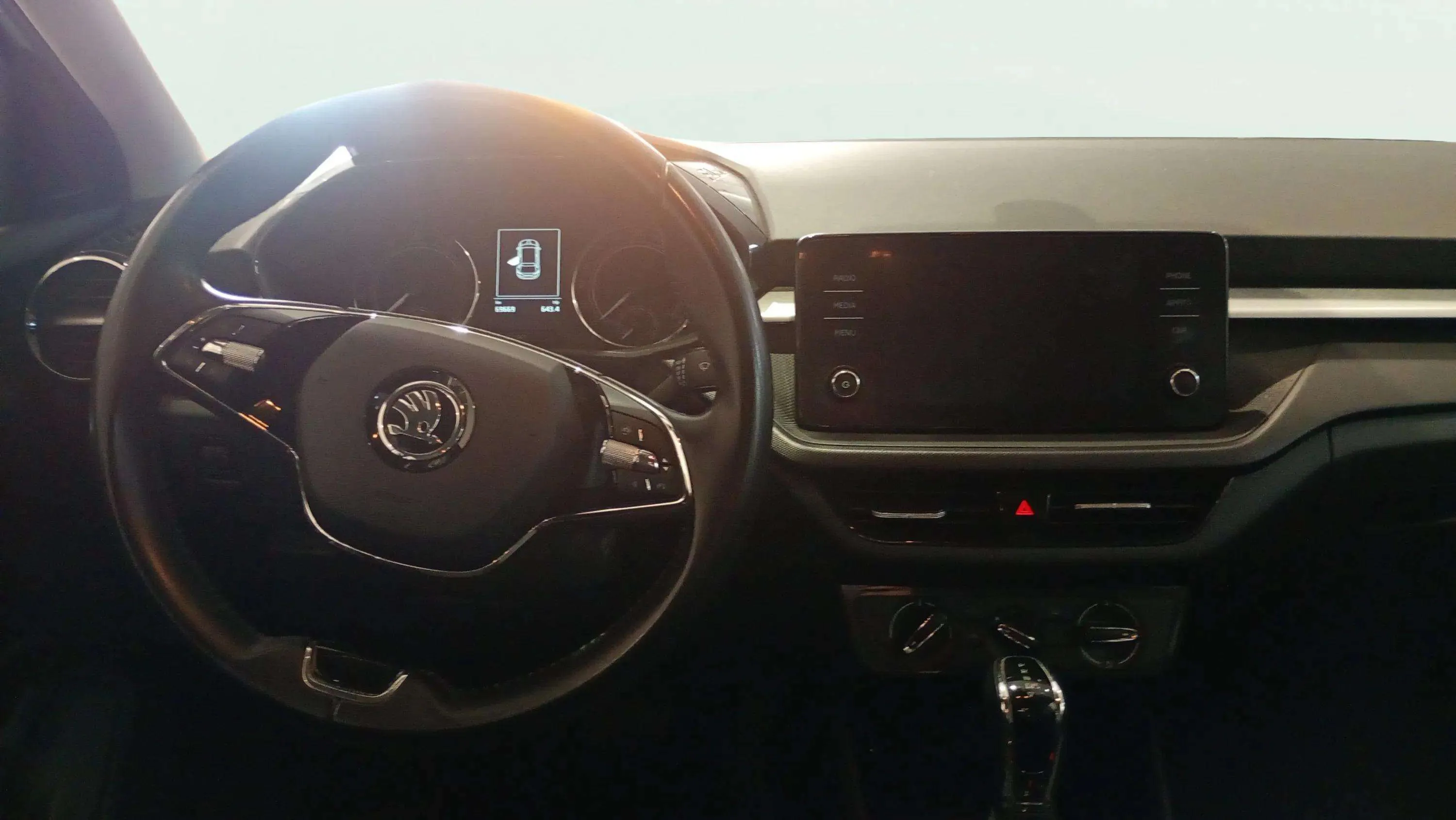 Škoda Fabia 1.0 TSI DSG Ambition - foto 8