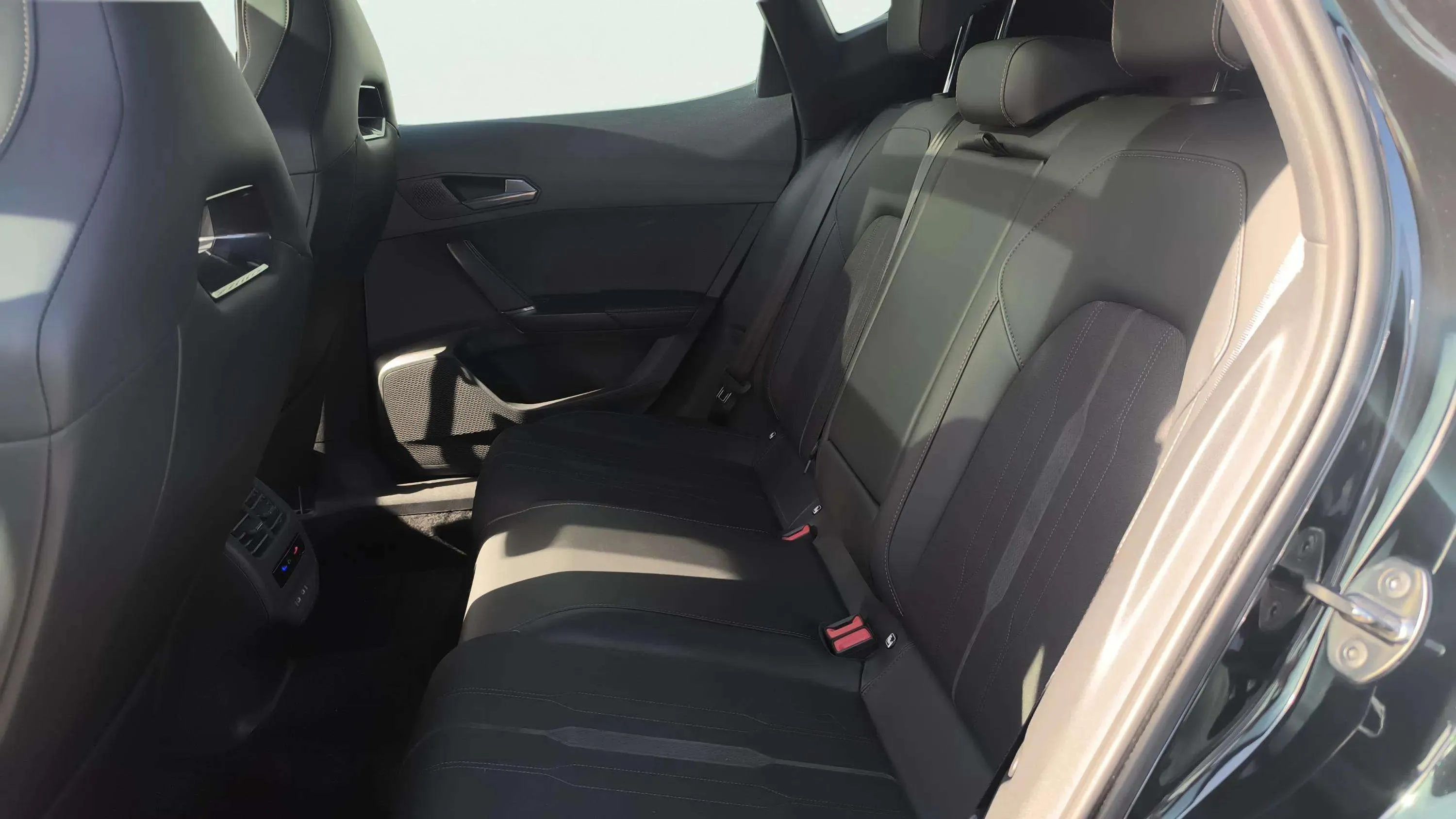 Cupra Formentor 1.4 e-Hybrid VZ DSG - foto 14
