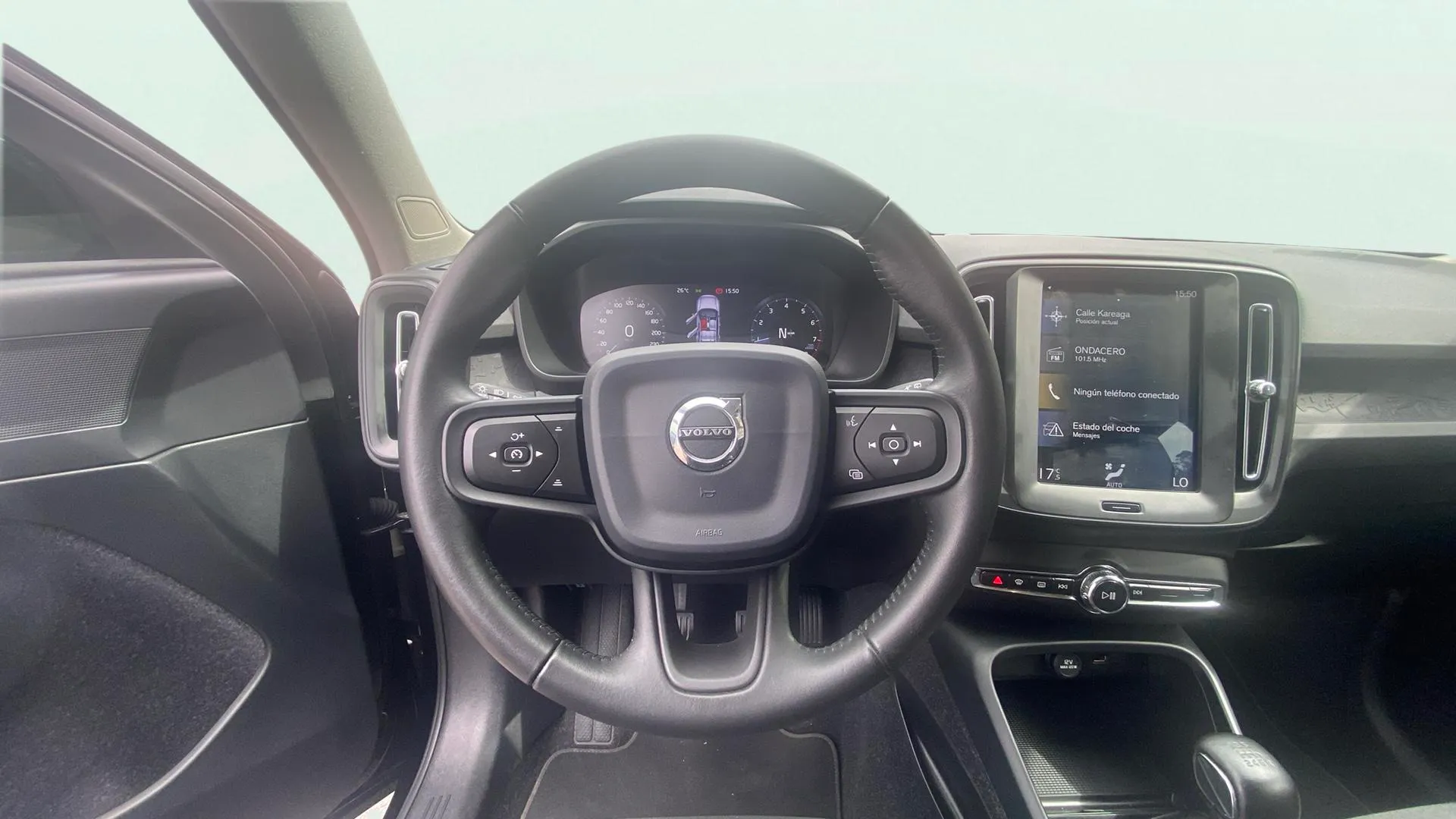 Volvo XC40 1.5 T3 Momentum - foto 11